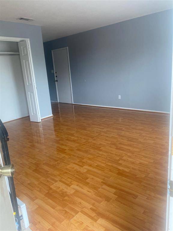 Austin, TX 78759,8114 Sonnet Ave #102