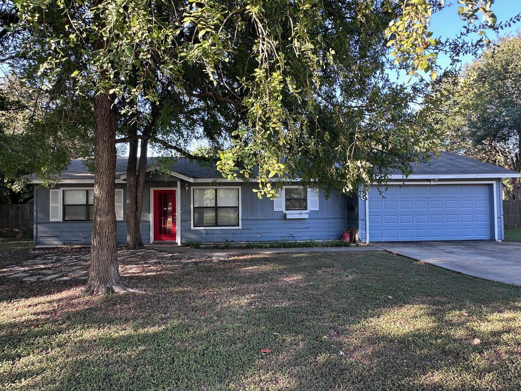 Bastrop, TX 78602,423 Keanahalululu LN