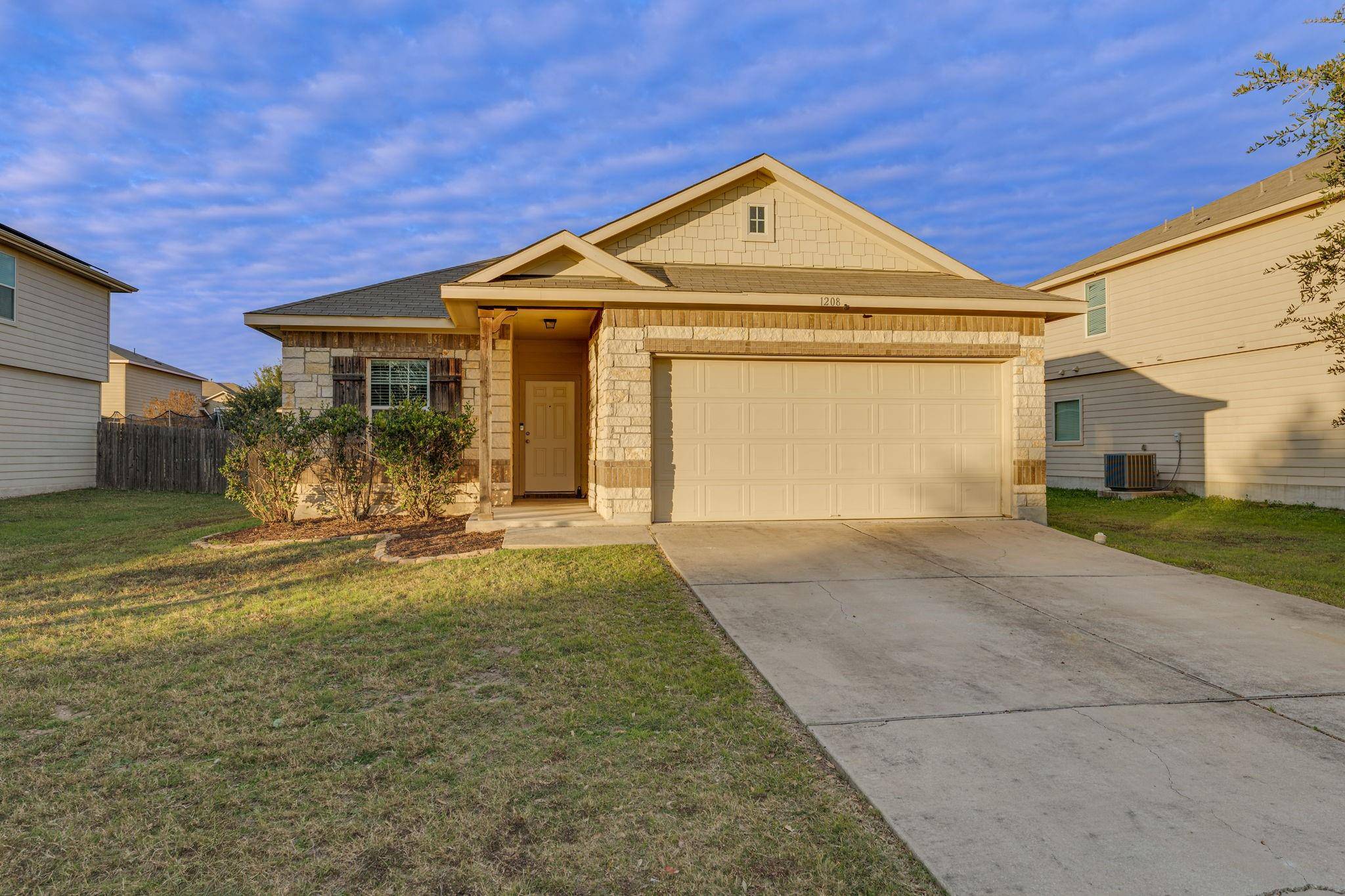 Hutto, TX 78634,1208 Montell LN