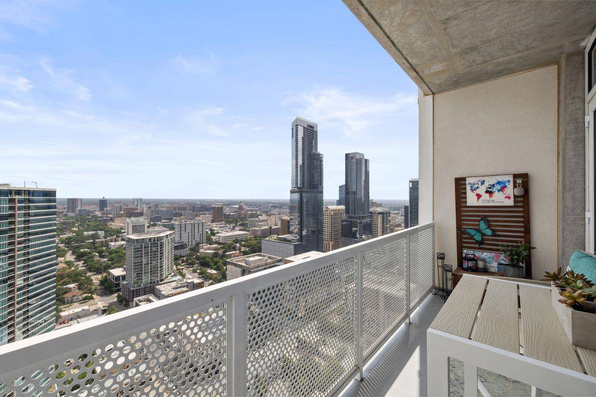 Austin, TX 78701,301 West Ave #3802