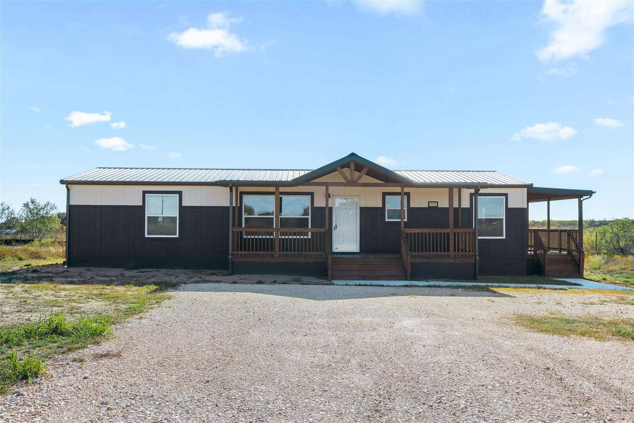 Dale, TX 78616,141 Beckham DR