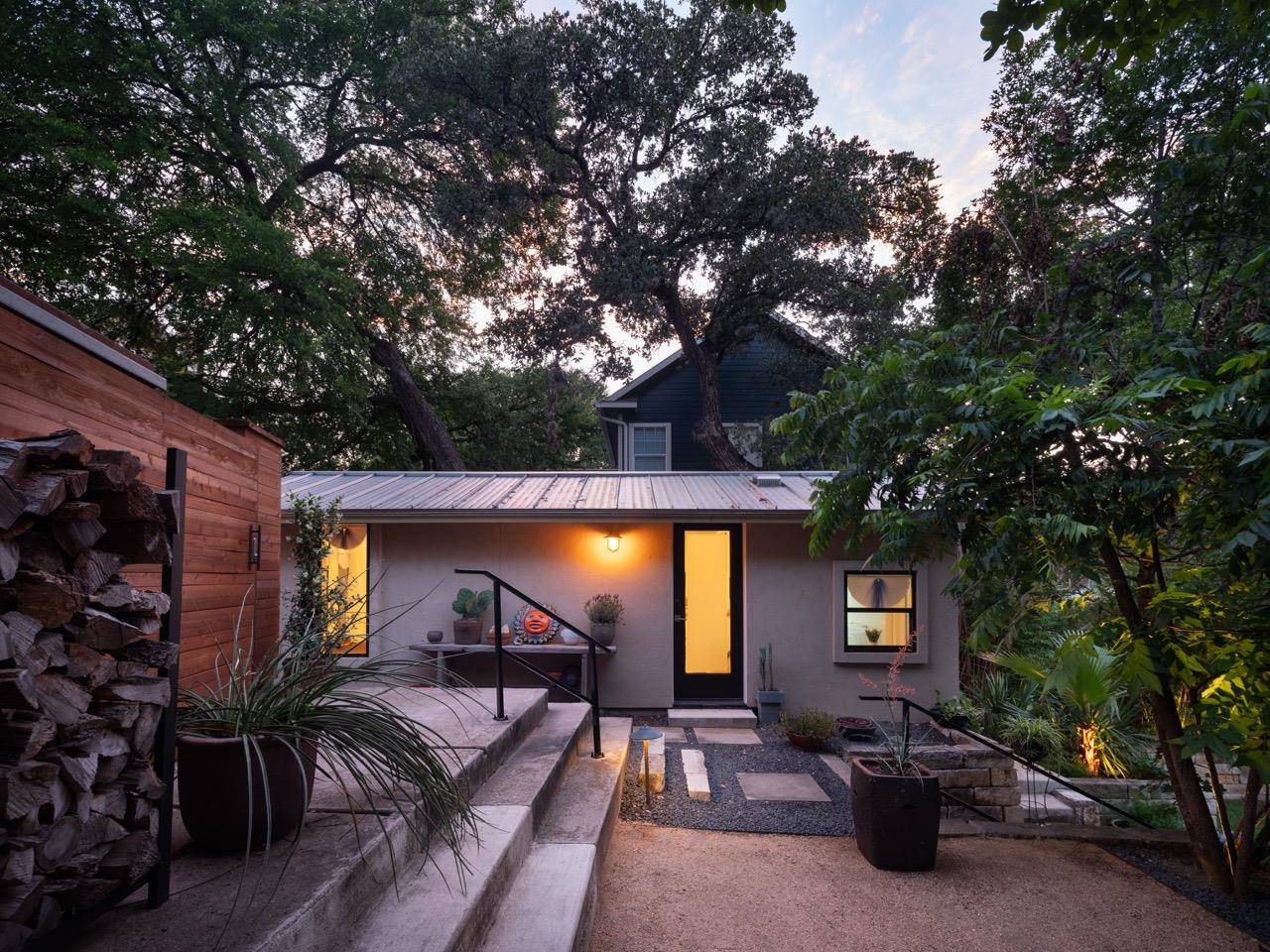 Austin, TX 78704,1005 E Riverside DR