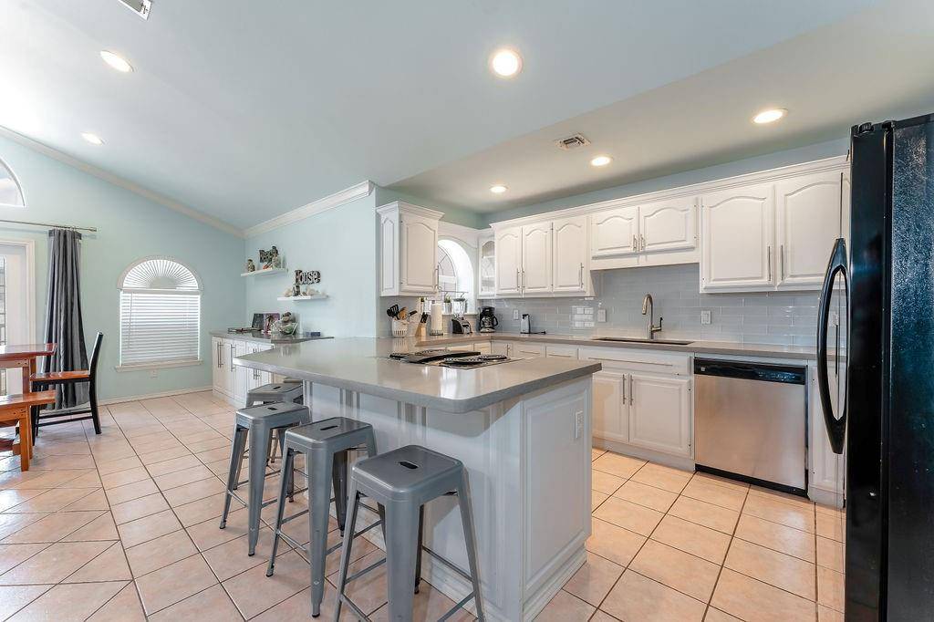 South Padre Island, TX 78597,103 Palmetto DR #B