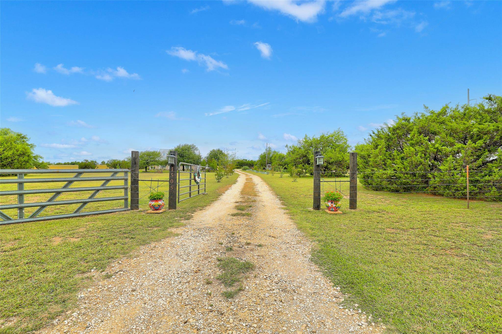 Jarrell, TX 76537,1505 CR 315