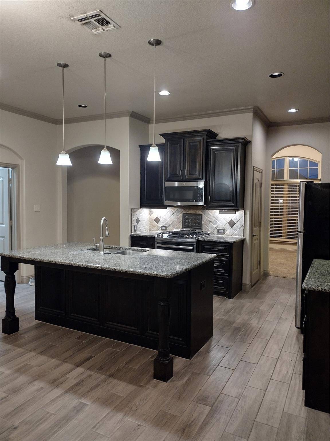 Hutto, TX 78634,115 Buescher CV