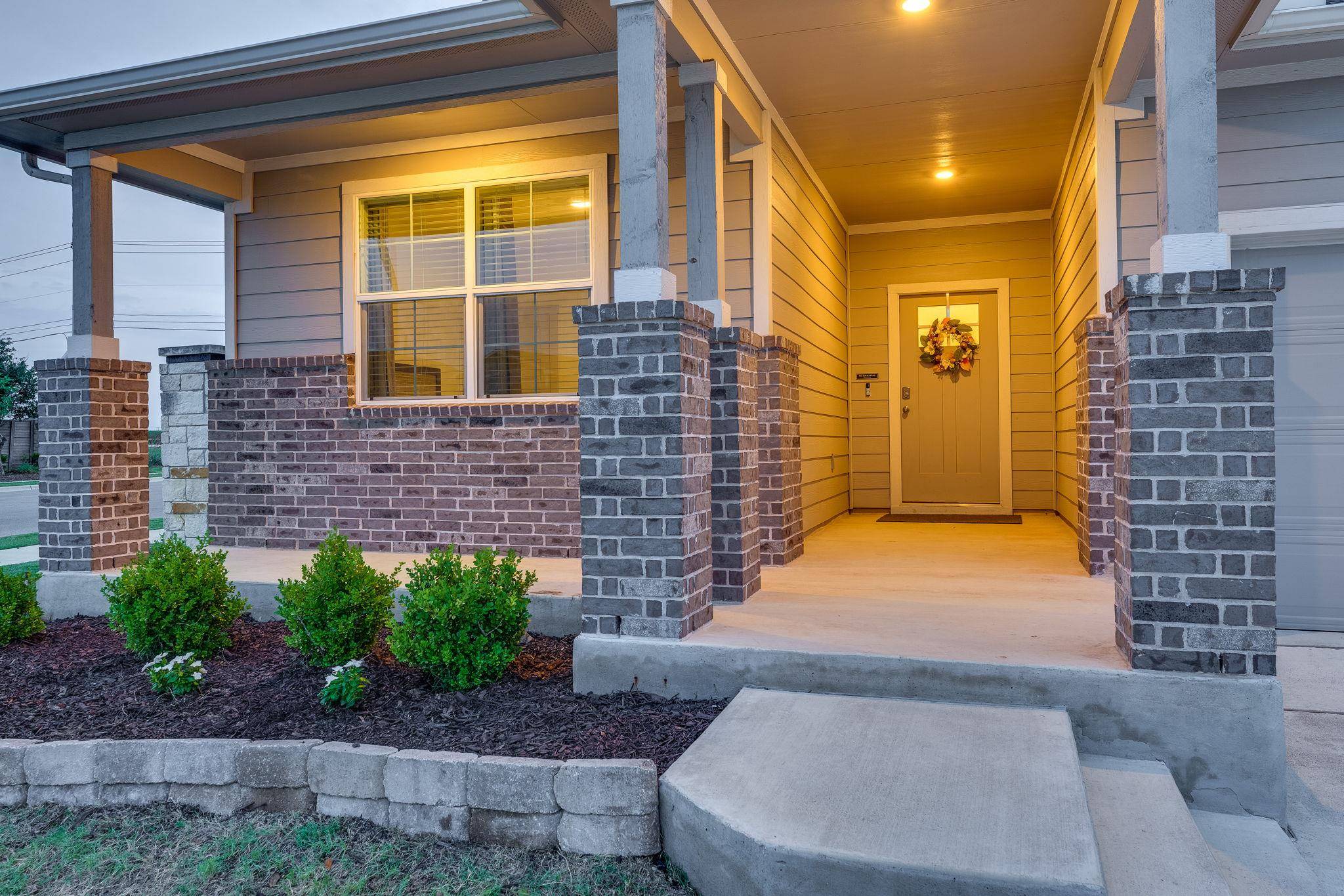 Hutto, TX 78634,98 Barton Creek LN