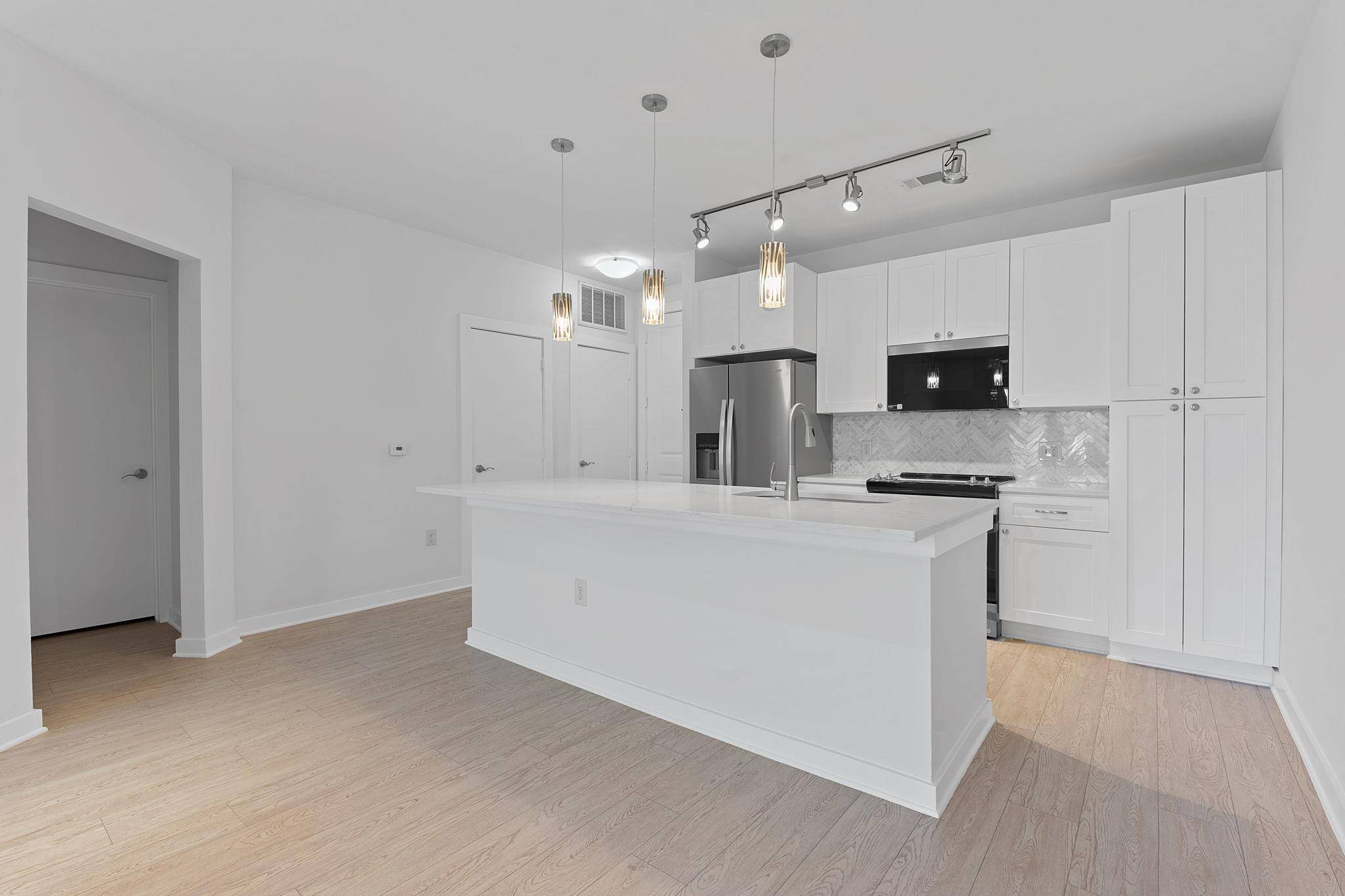 Austin, TX 78704,1900 Barton Springs RD #3022