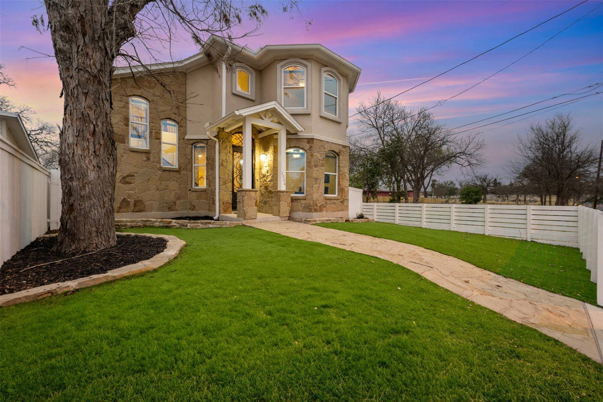 Austin, TX 78702,1304 Leona ST