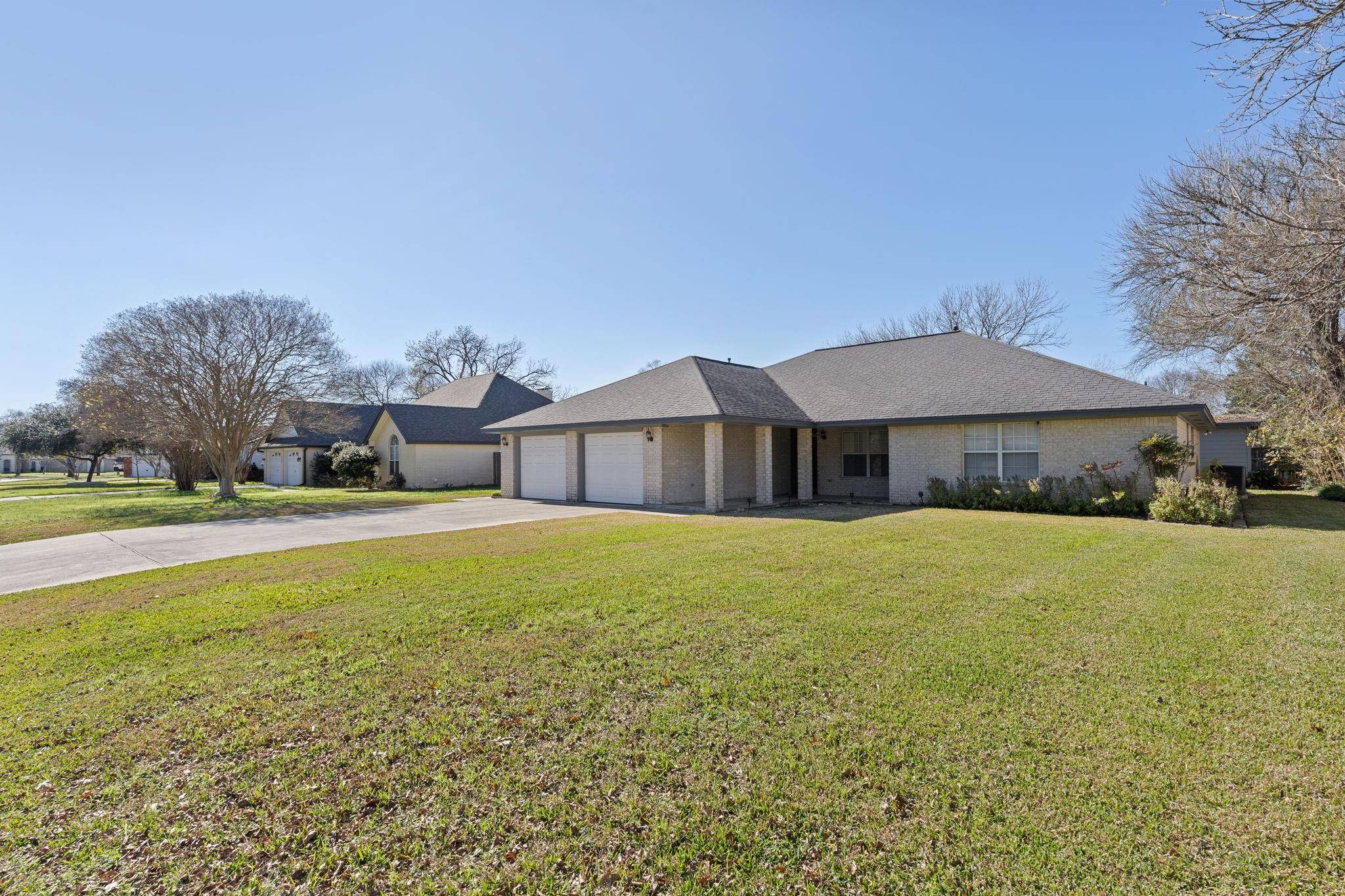 Lockhart, TX 78644,1315 Walter Ellison DR