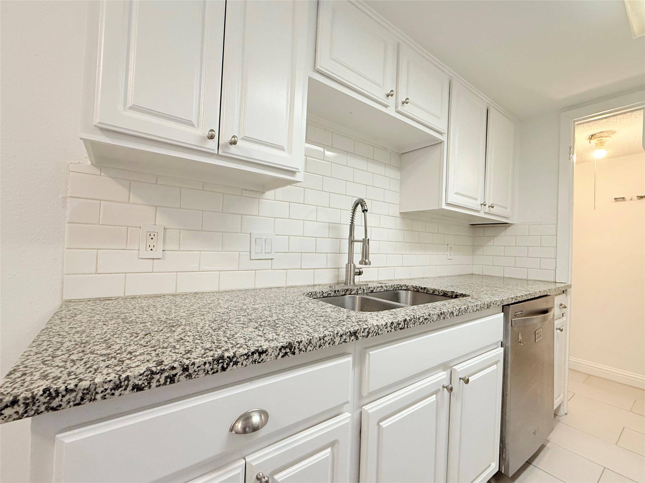 Austin, TX 78741,2124 Burton DR #125