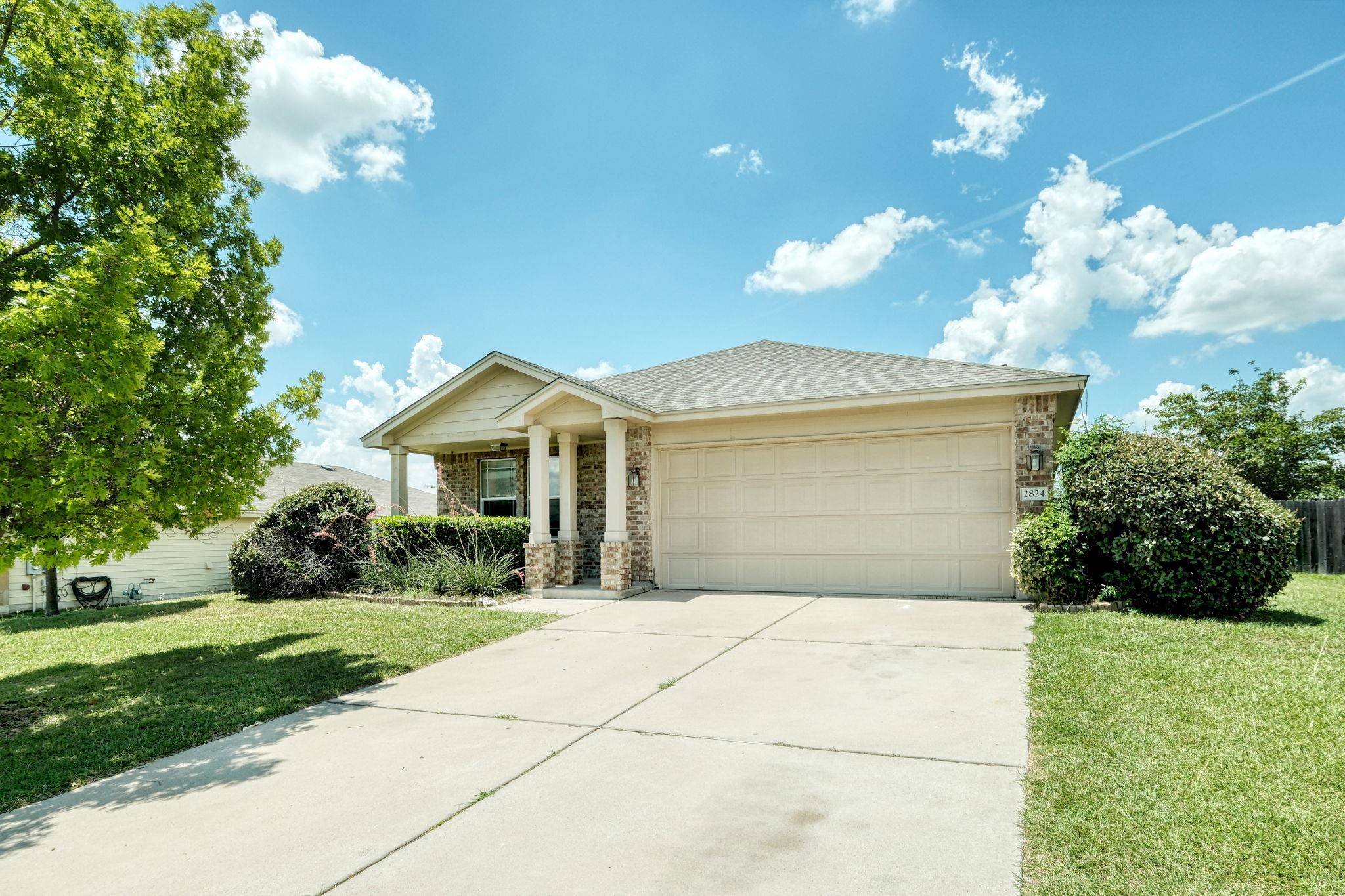 Round Rock, TX 78665,2824 Bluffstone DR