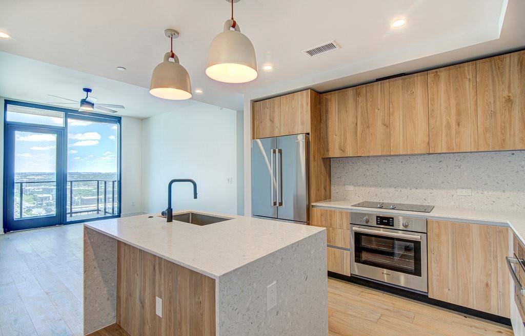 Austin, TX 78701,84 East Ave #3003