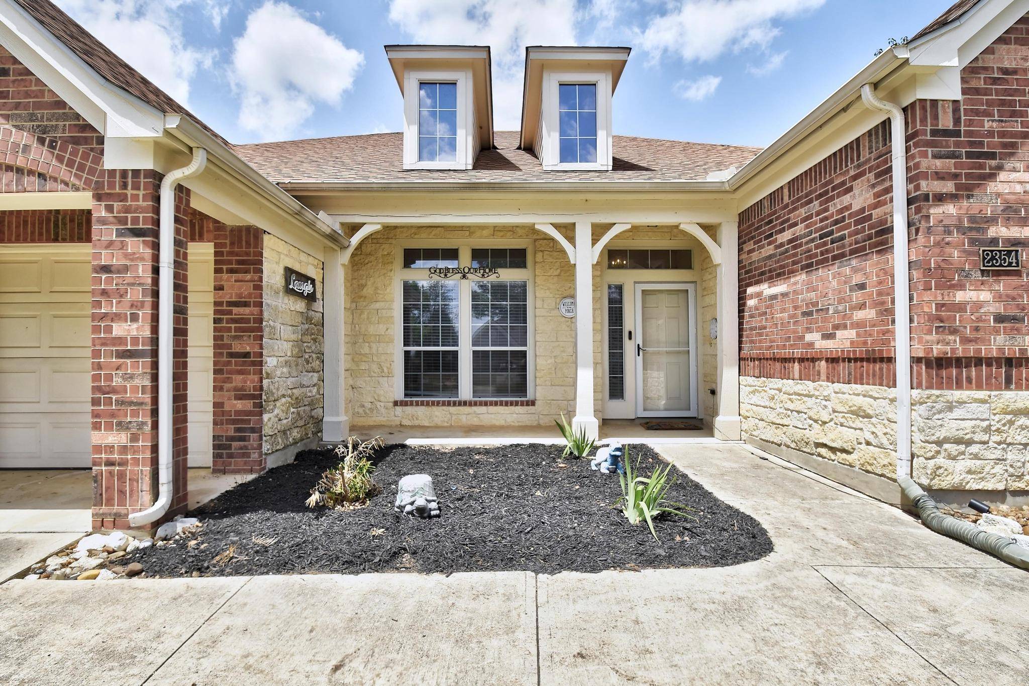 New Braunfels, TX 78132,2354 Oak Pebble