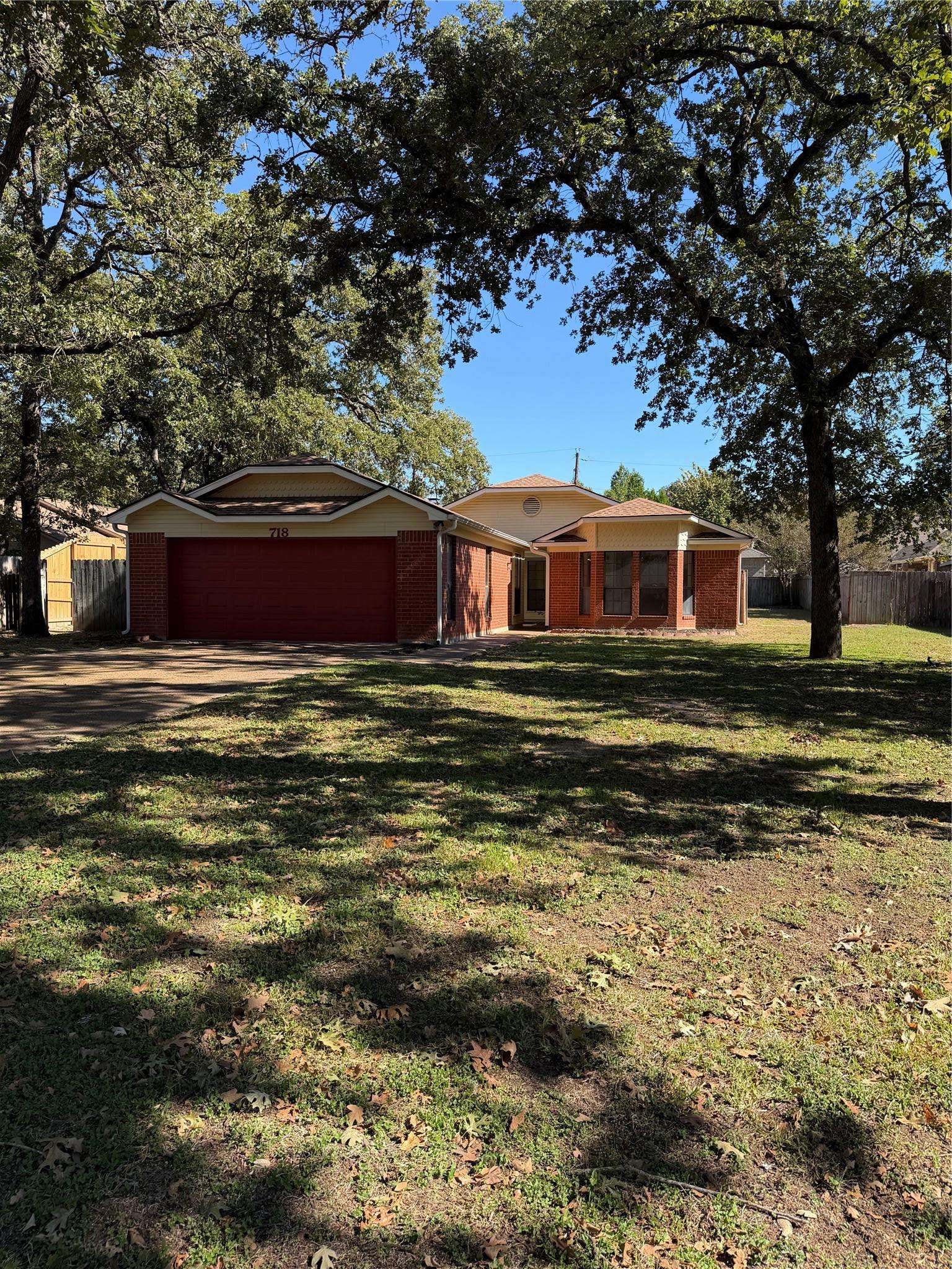 Rockdale, TX 76567,718 Brazos ST