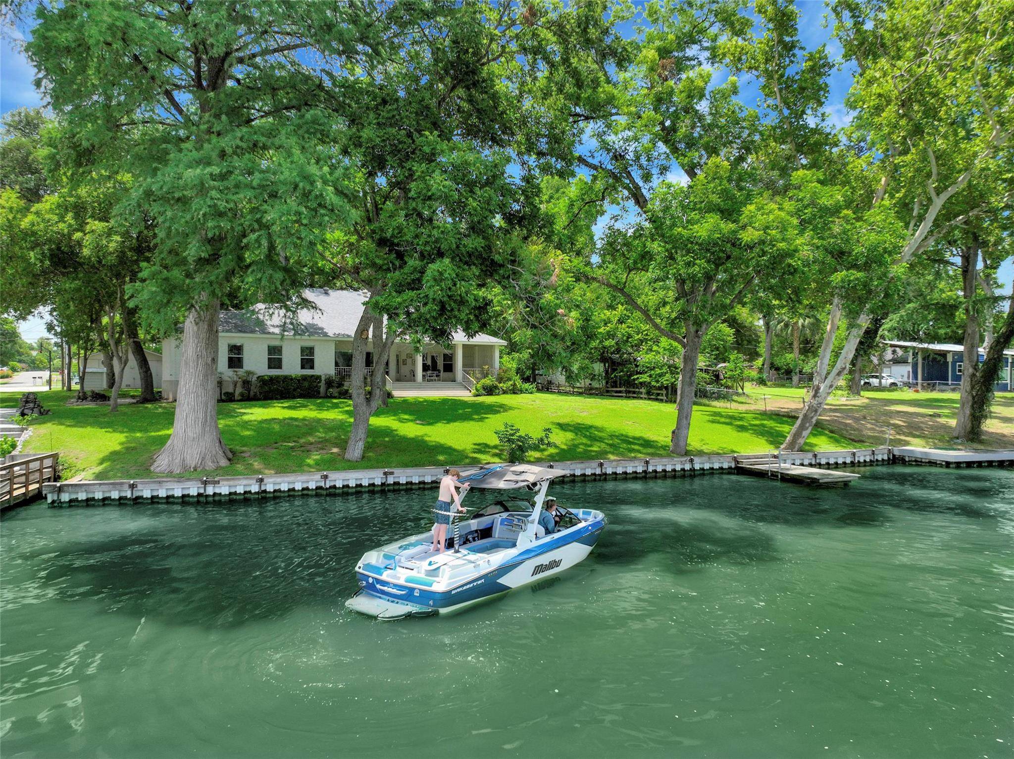 New Braunfels, TX 78130,1113 E Zipp RD