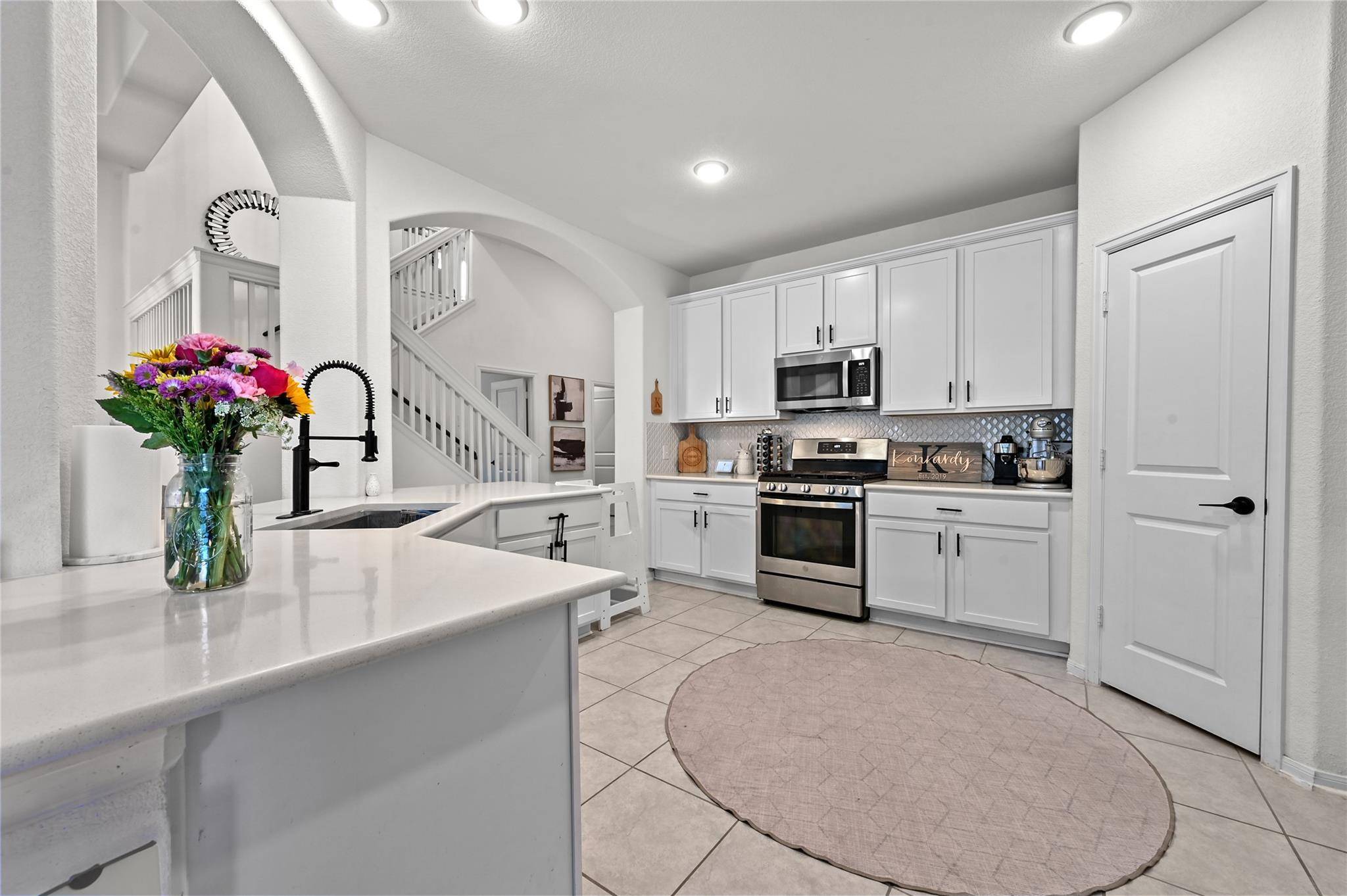 Buda, TX 78610,202 Banana ST