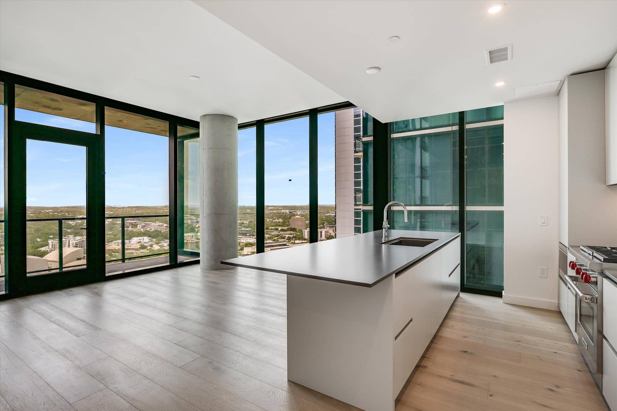 Austin, TX 78701,610 Davis ST #2705