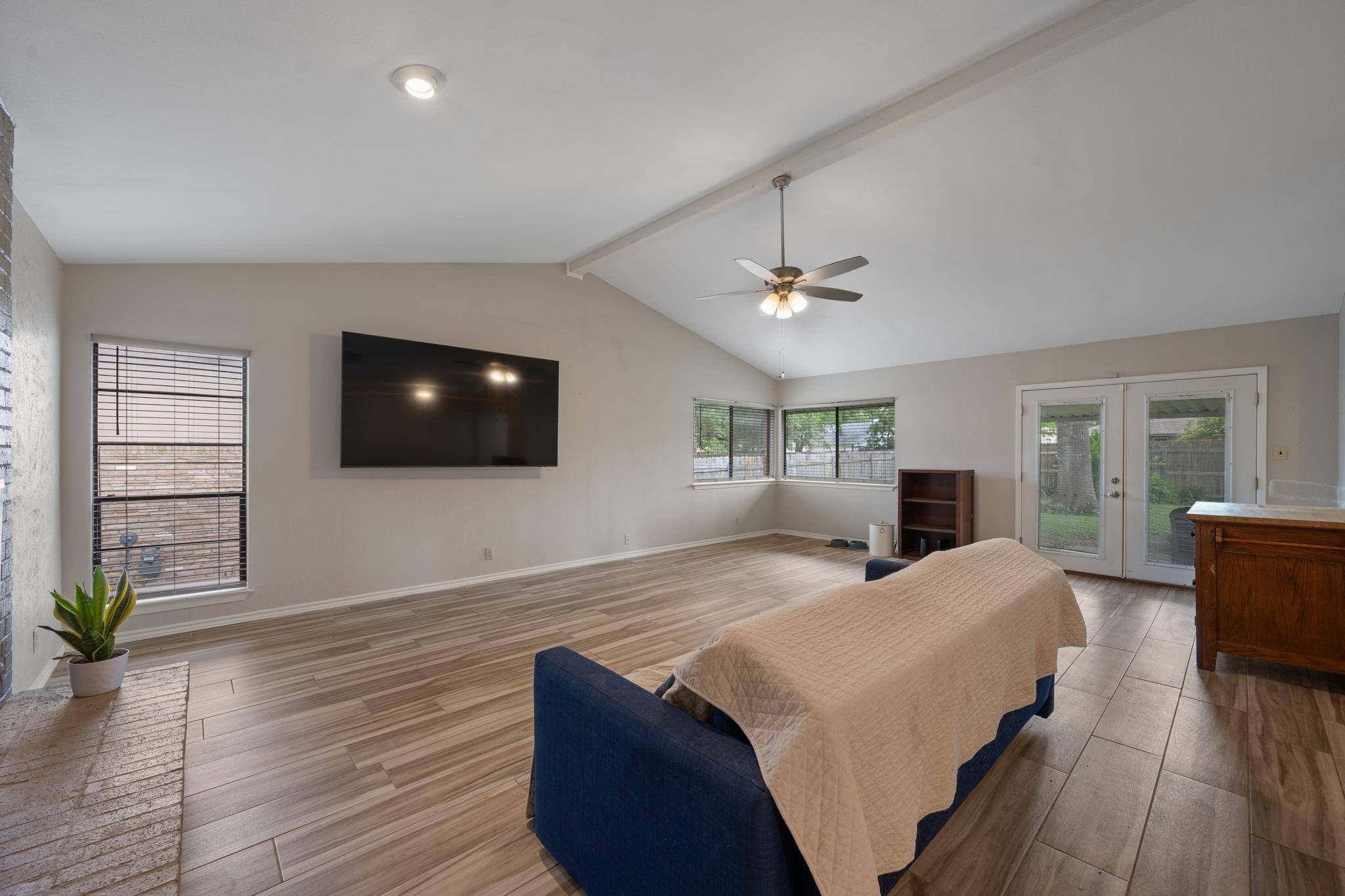 Austin, TX 78758,1300 Neans DR