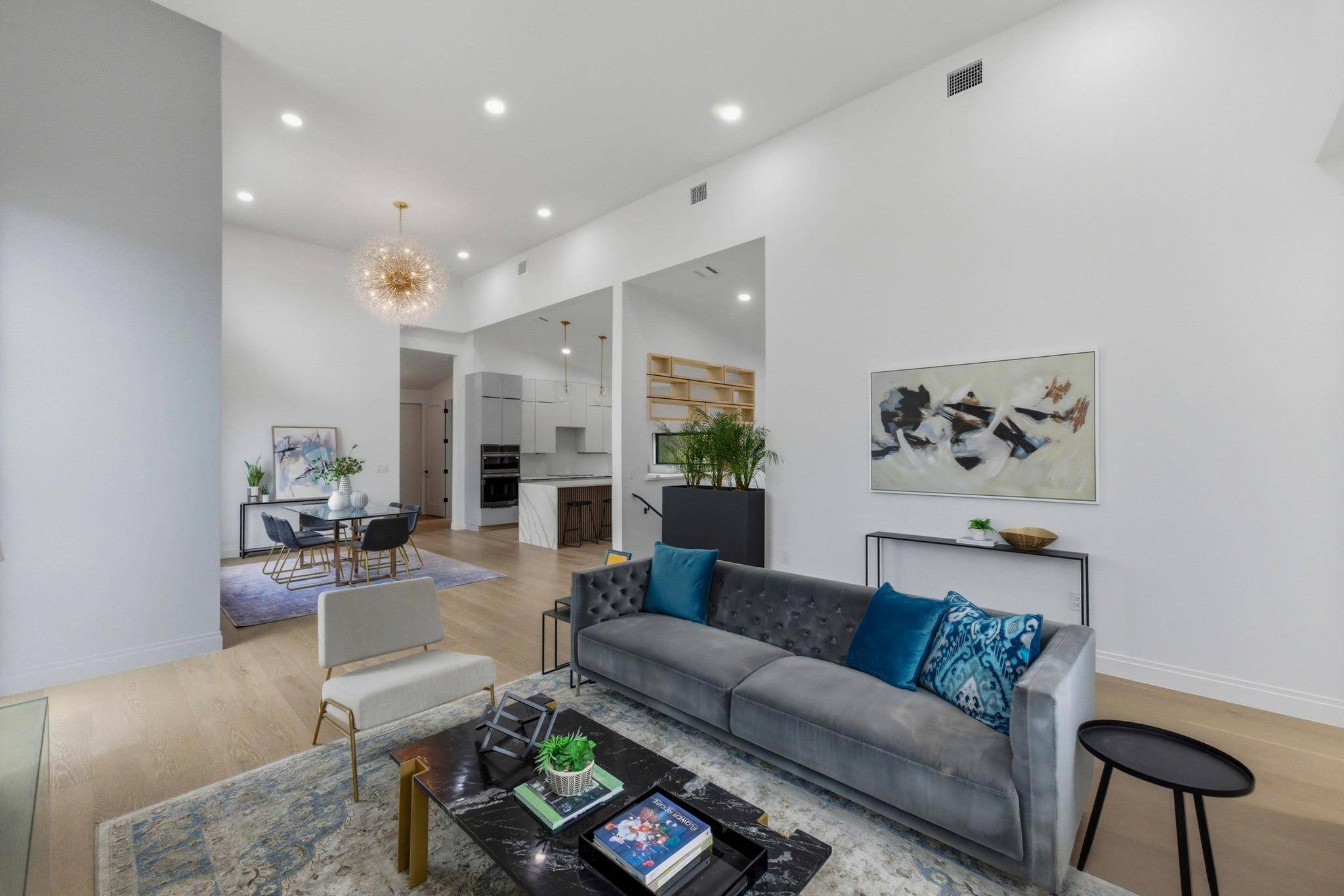 Austin, TX 78721,5013 Rob Scott ST