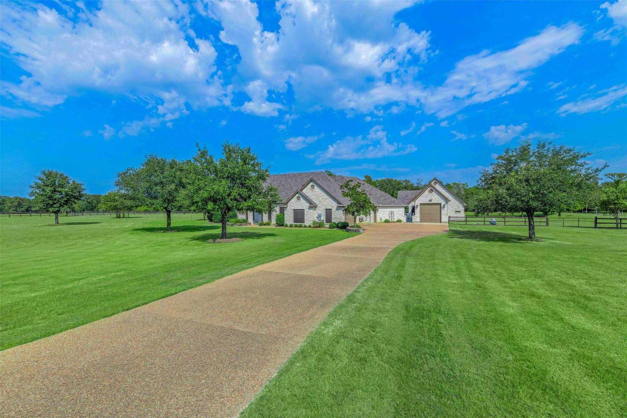 Bryan, TX 77808,9726 Shadow Creek TRL