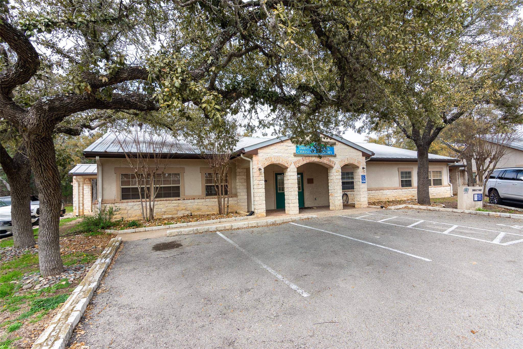 Dripping Springs, TX 78620,800 W Highway 290 #C