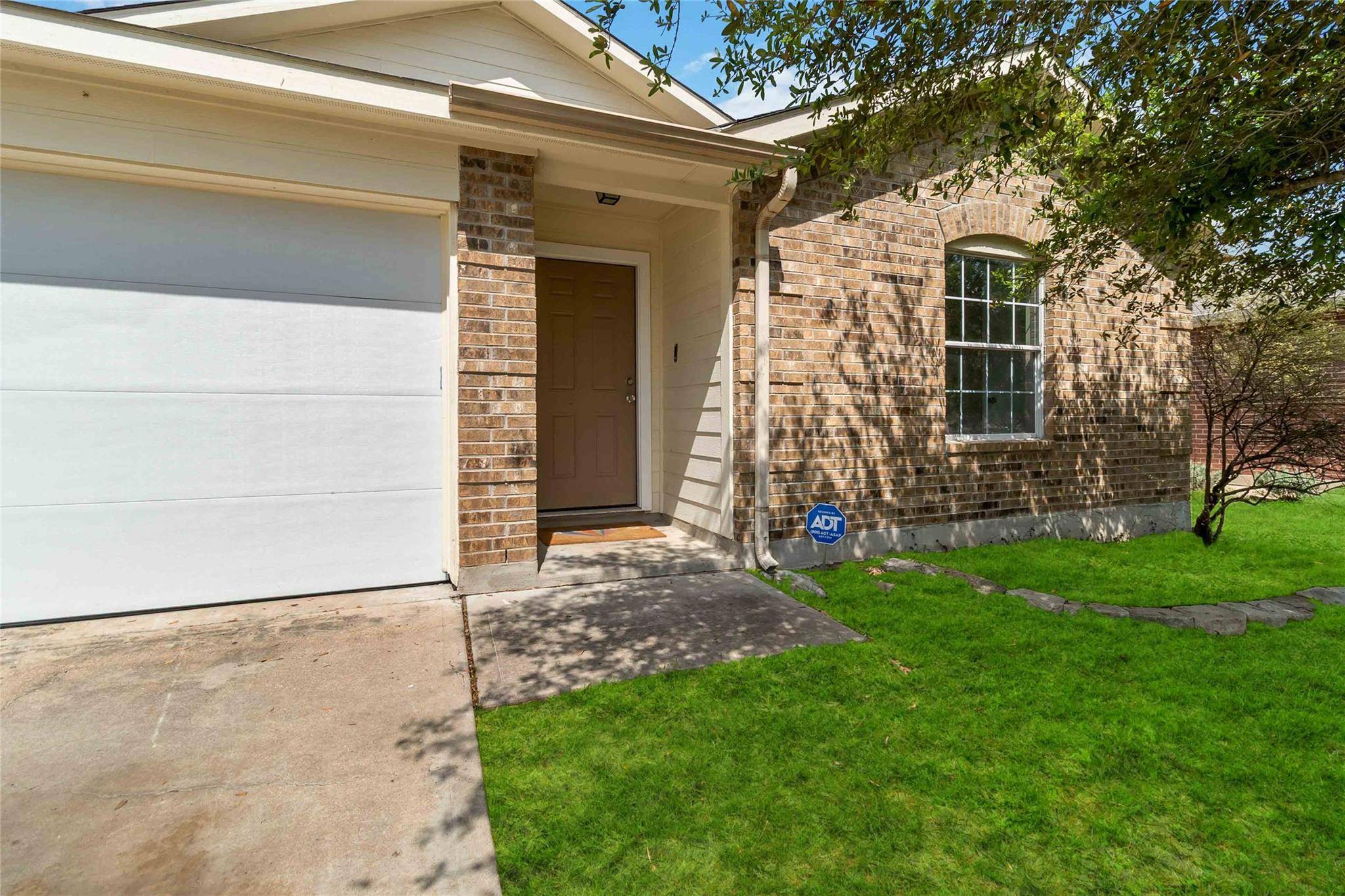 Elgin, TX 78621,804 Lavaca LOOP
