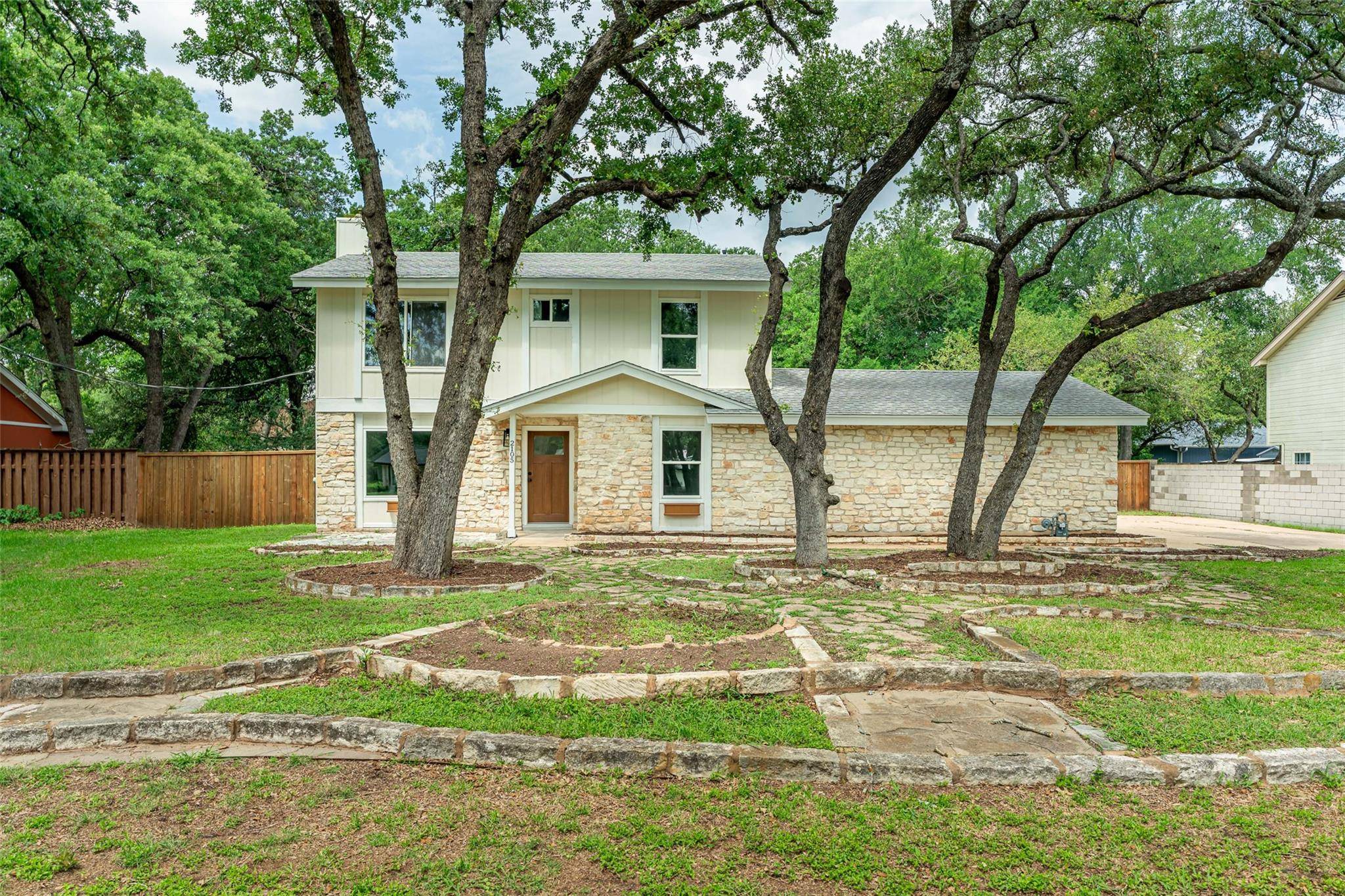 Leander, TX 78641,2105 Emerald Isle DR