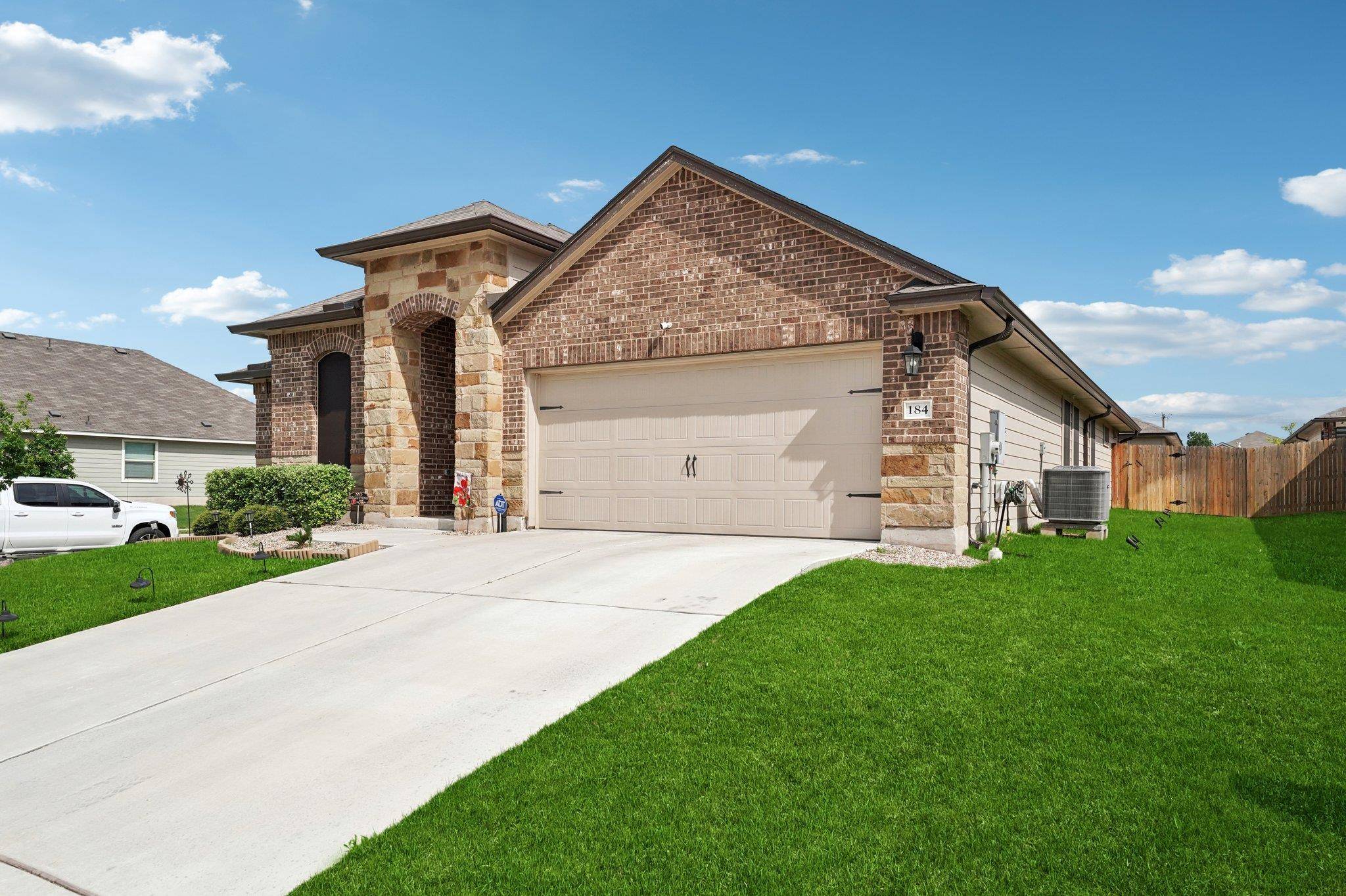 Taylor, TX 76574,184 Pivot DR