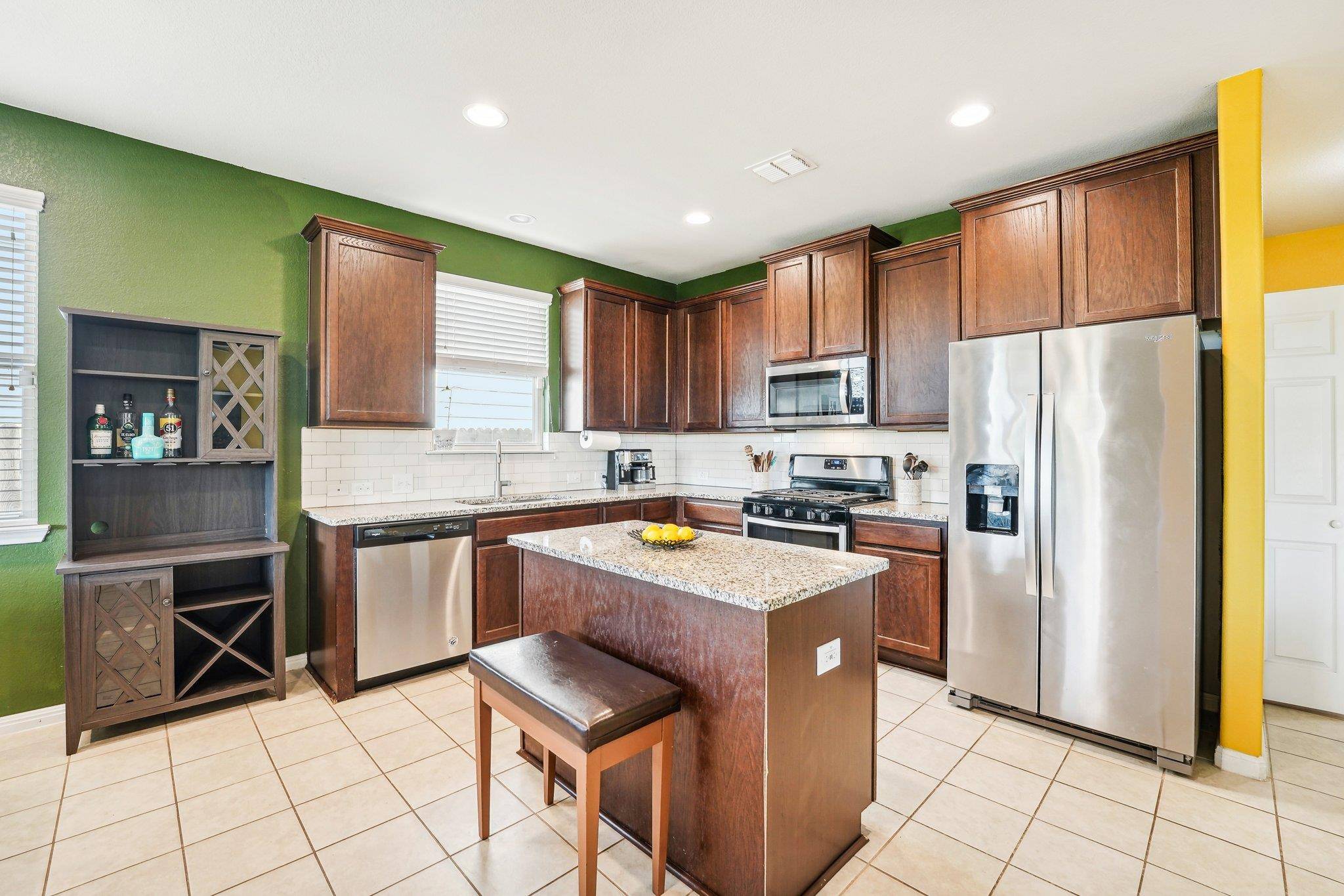 Buda, TX 78610,5303 Marsh LN