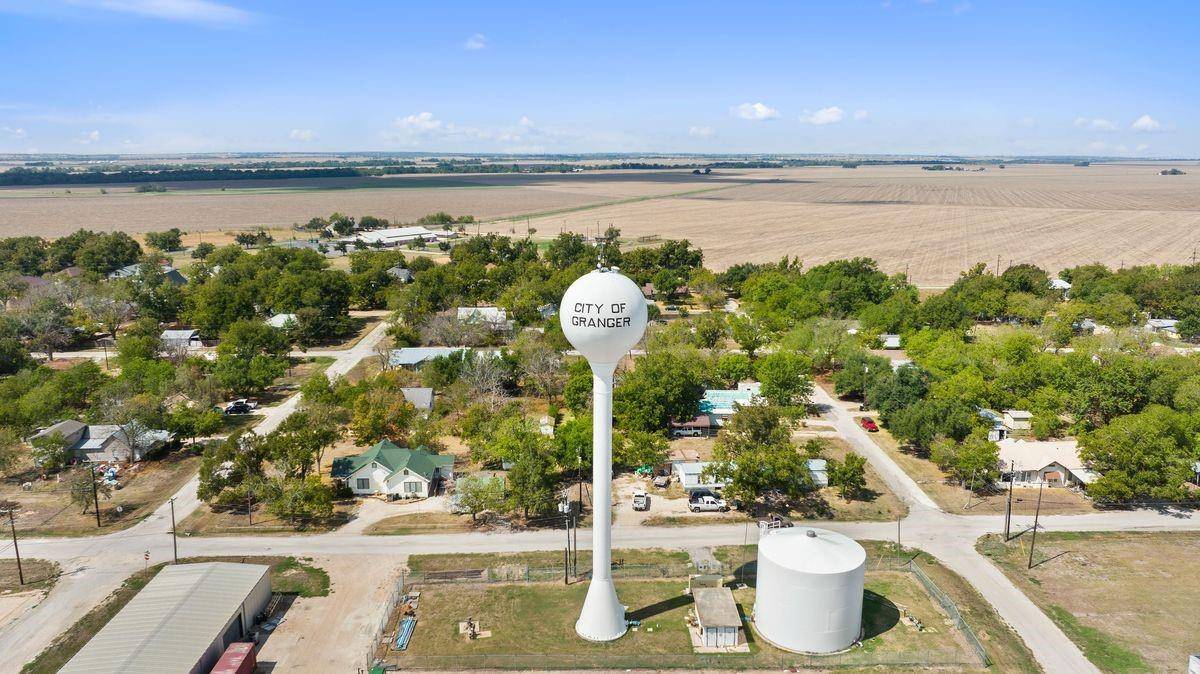 Granger, TX 76530,01 County Rd 355 ST