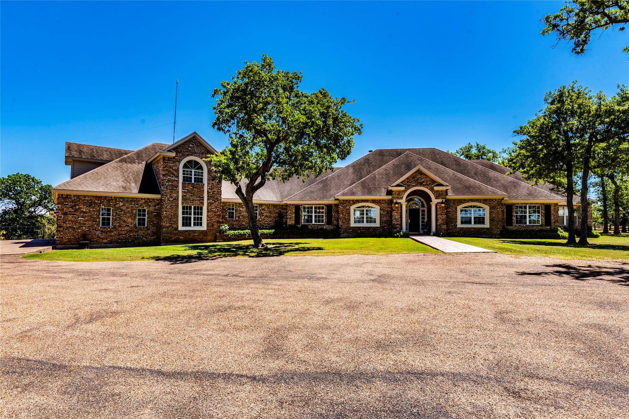 Thrall, TX 76578,17270 FM 112