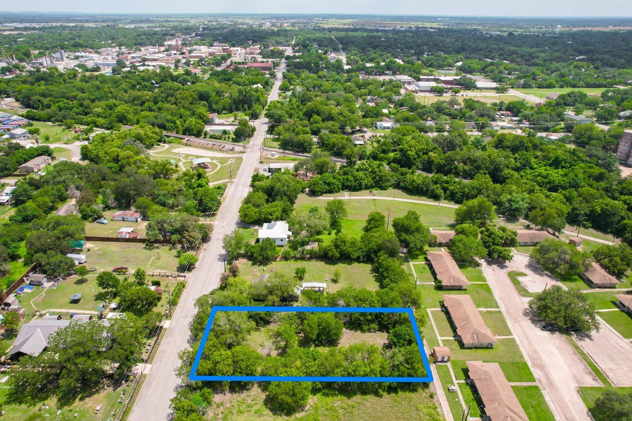 Lockhart, TX 78644,821 Blanco