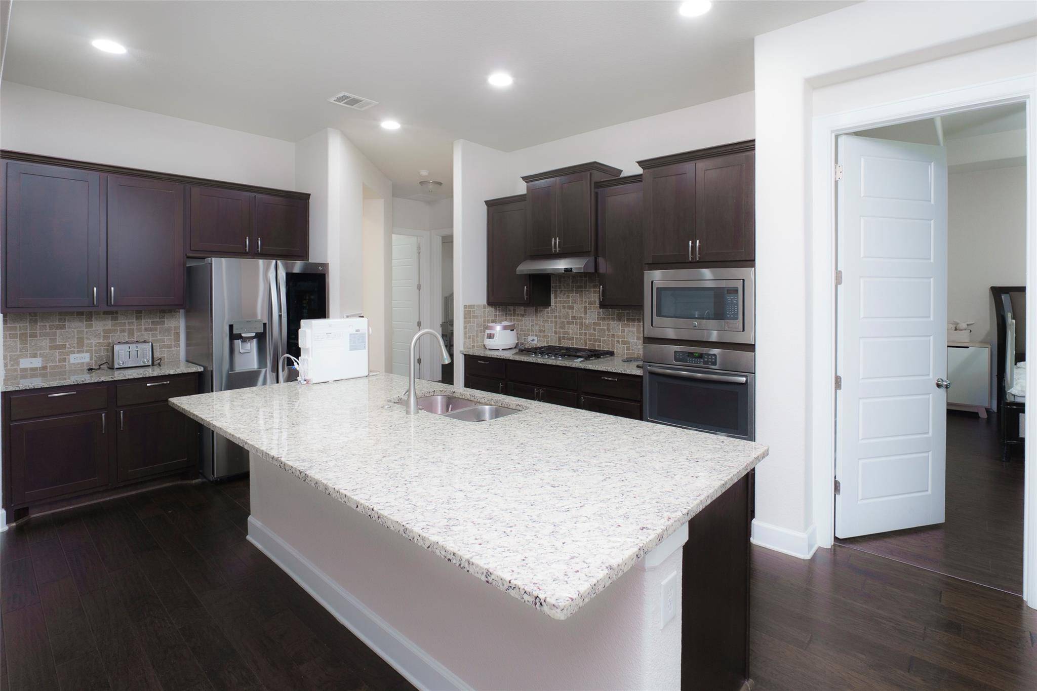 Georgetown, TX 78628,209 Brantley Lake LN