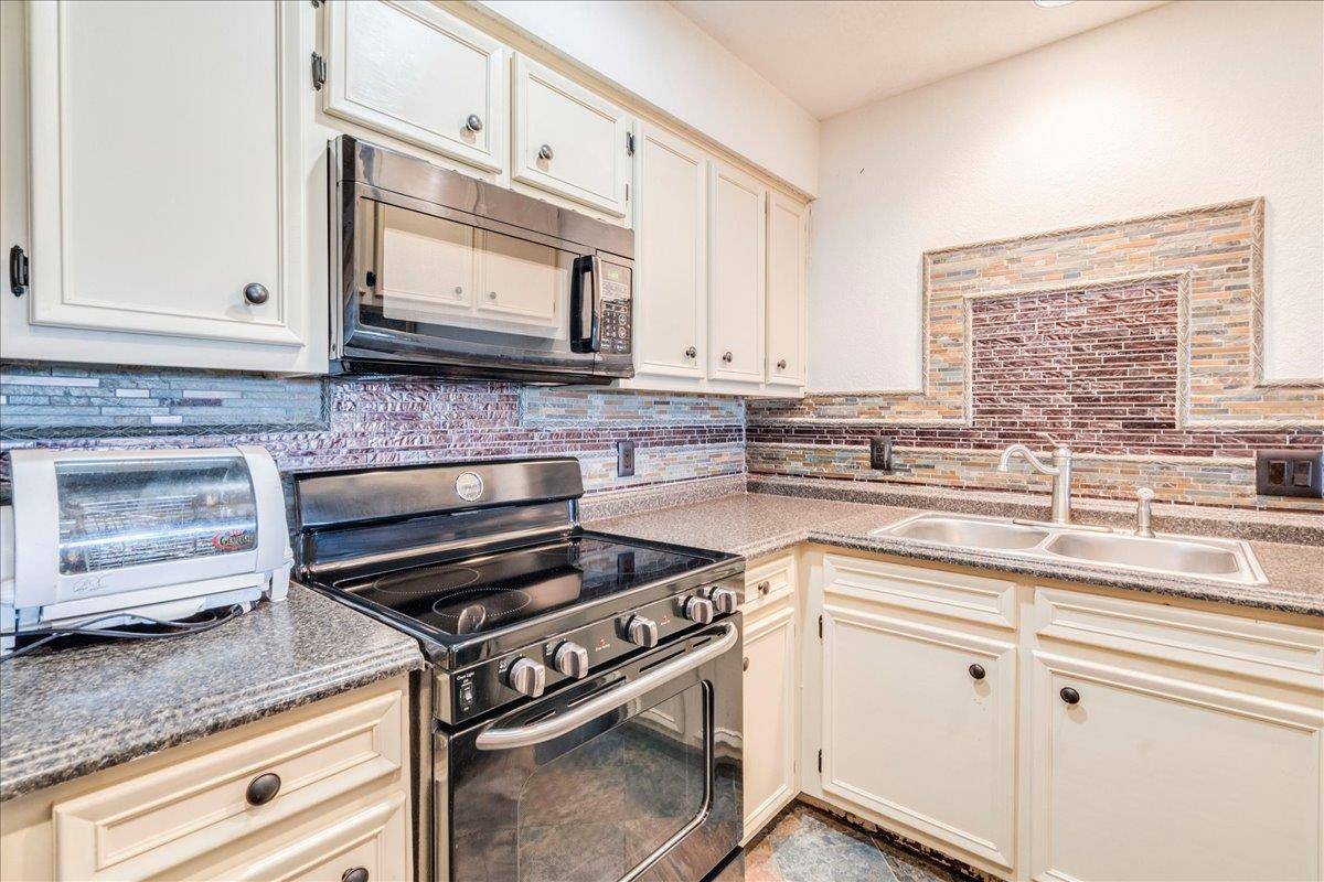 Horseshoe Bay, TX 78657,501 Highlands BLVD #13