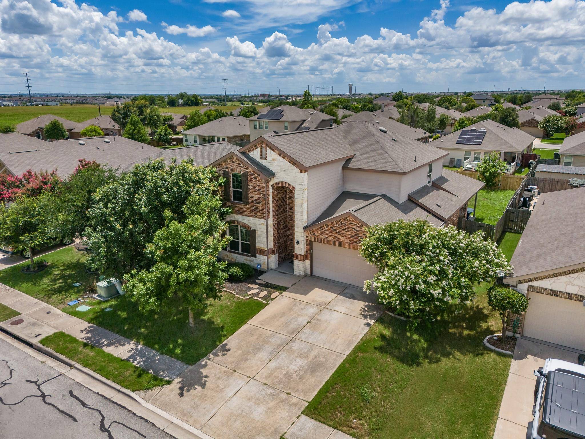 Hutto, TX 78634,107 Marklawn LN