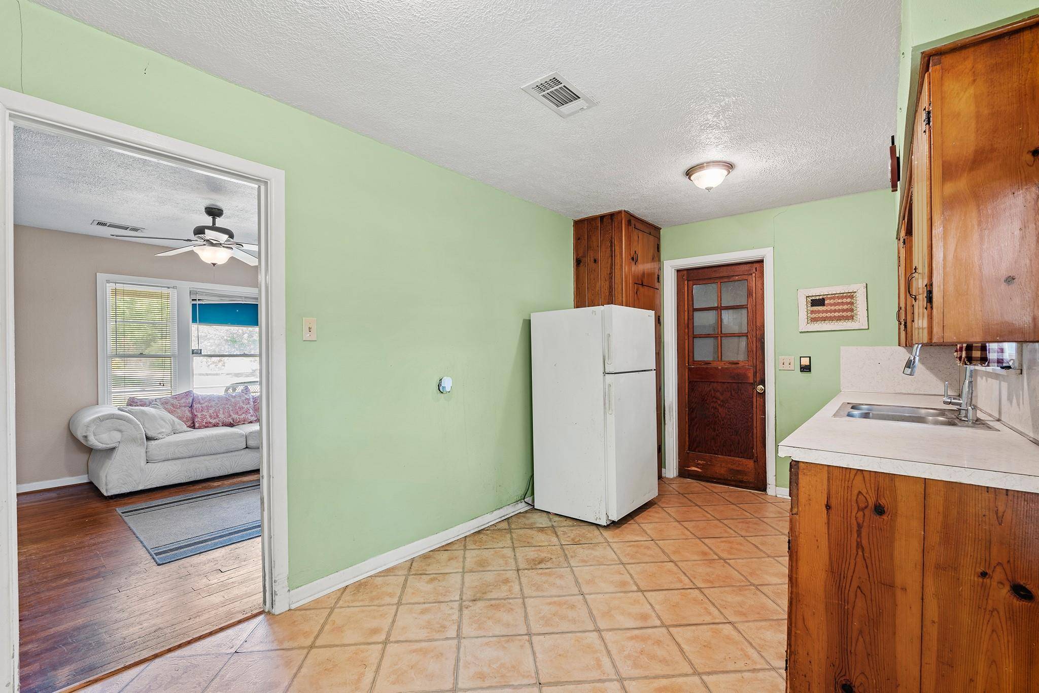 Rockdale, TX 76567,616 Francine DR