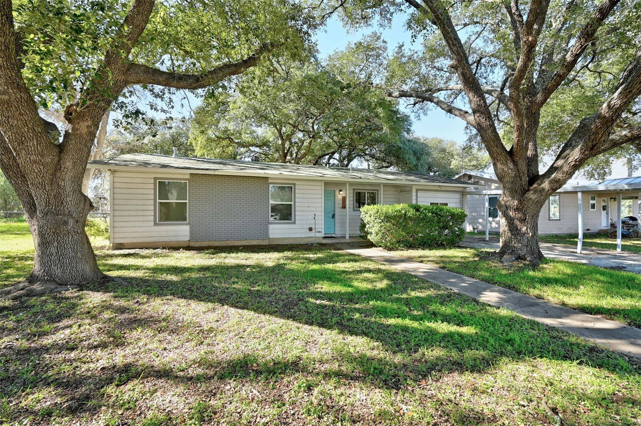Seguin, TX 78155,616 Melrose ST