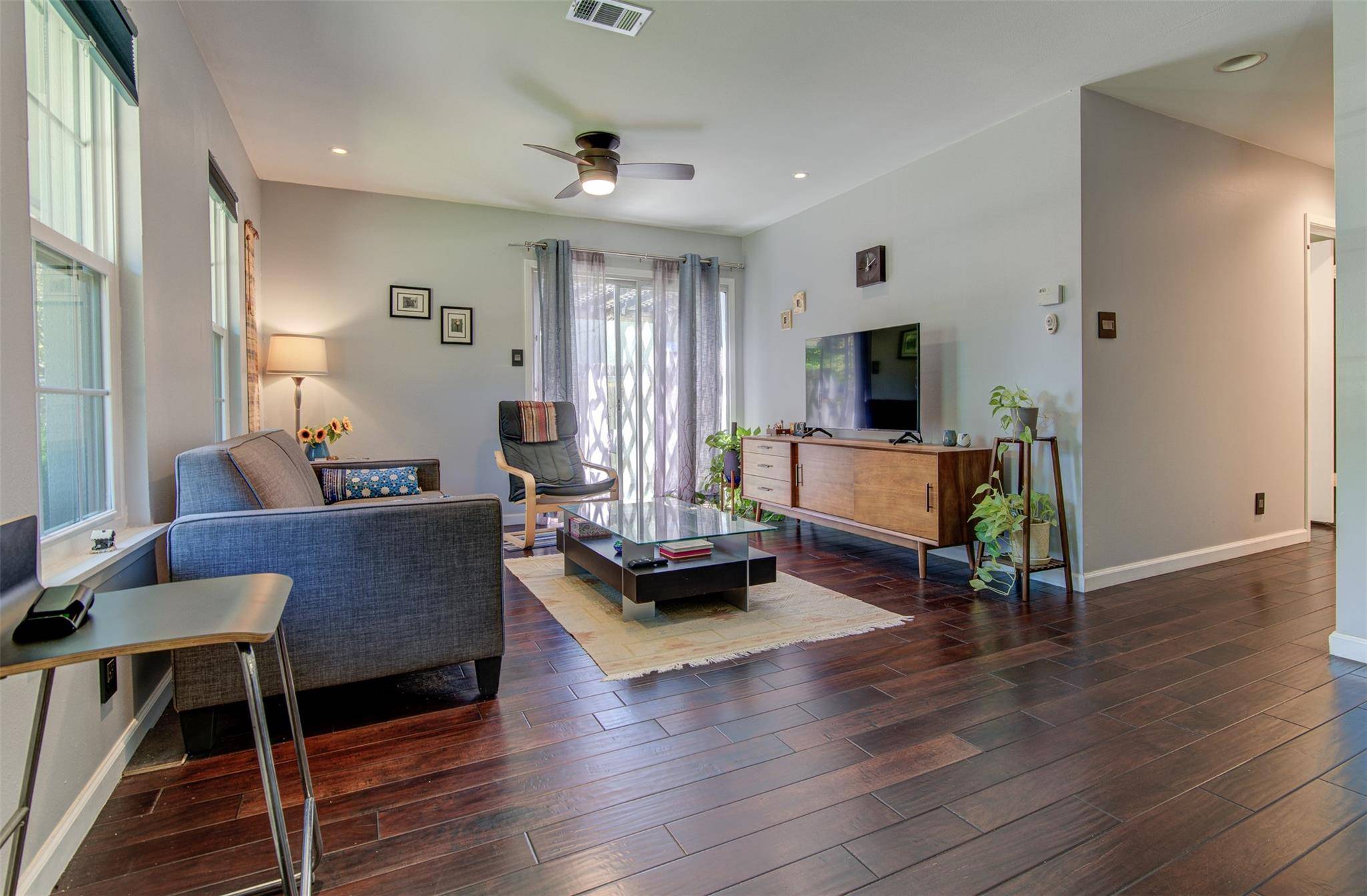 Austin, TX 78745,807 Hill Wood DR