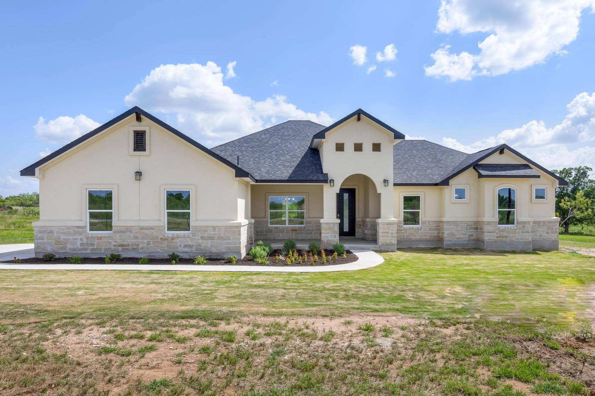 Elgin, TX 78621,1136 Country Road 484 RD