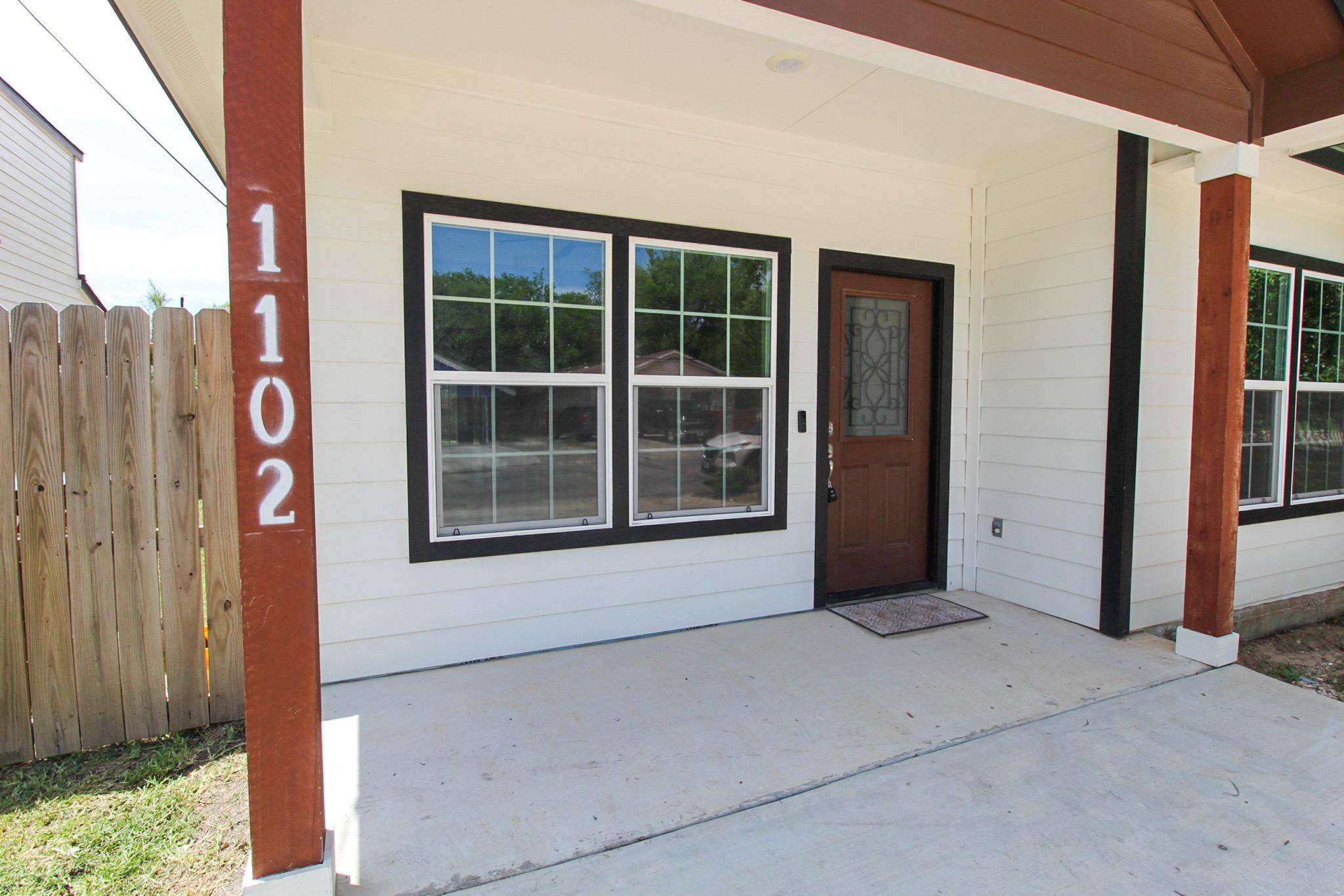 Lockhart, TX 78644,1102 4th ST