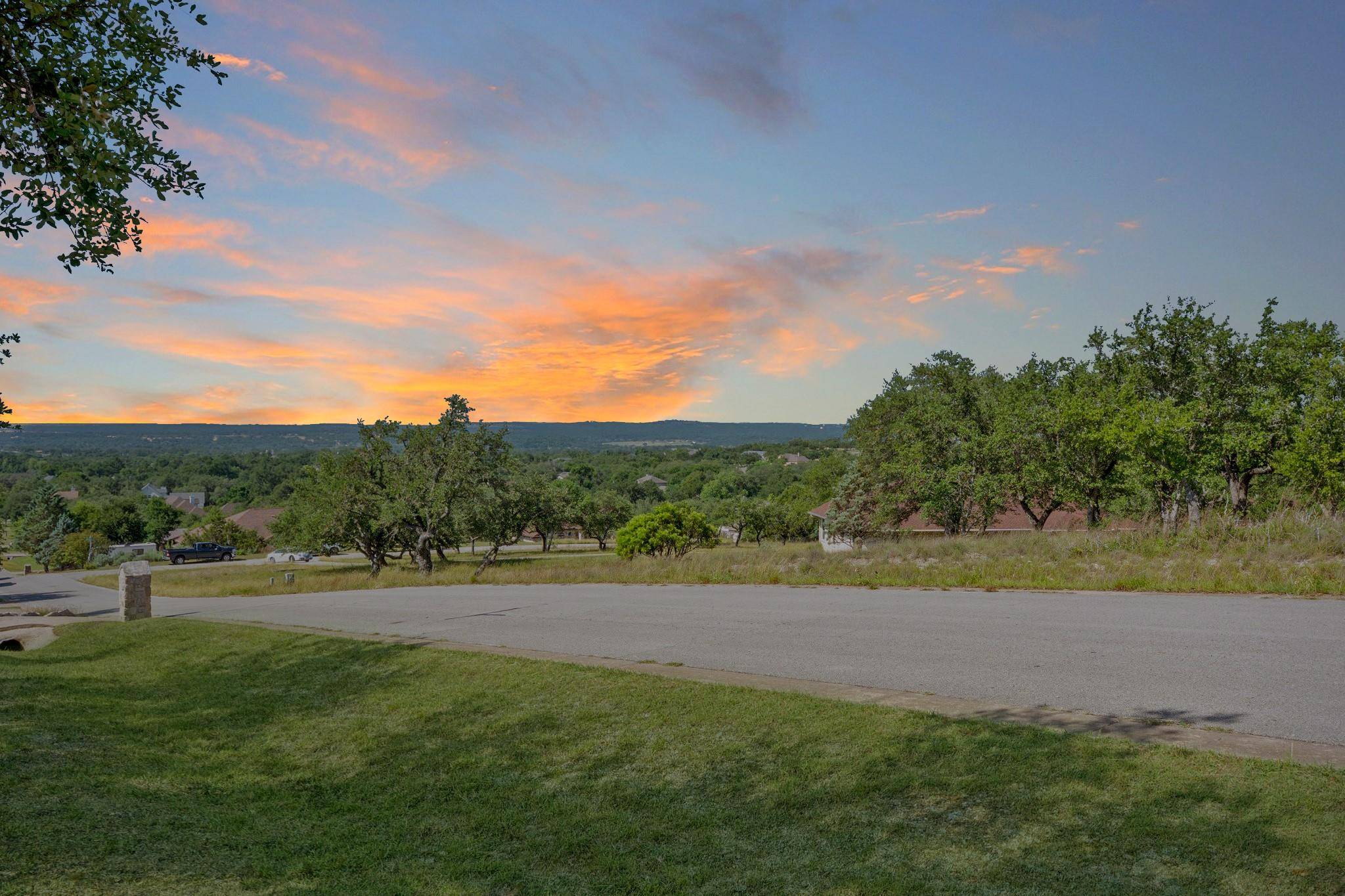 Dripping Springs, TX 78620,820 Morgan Hill DR