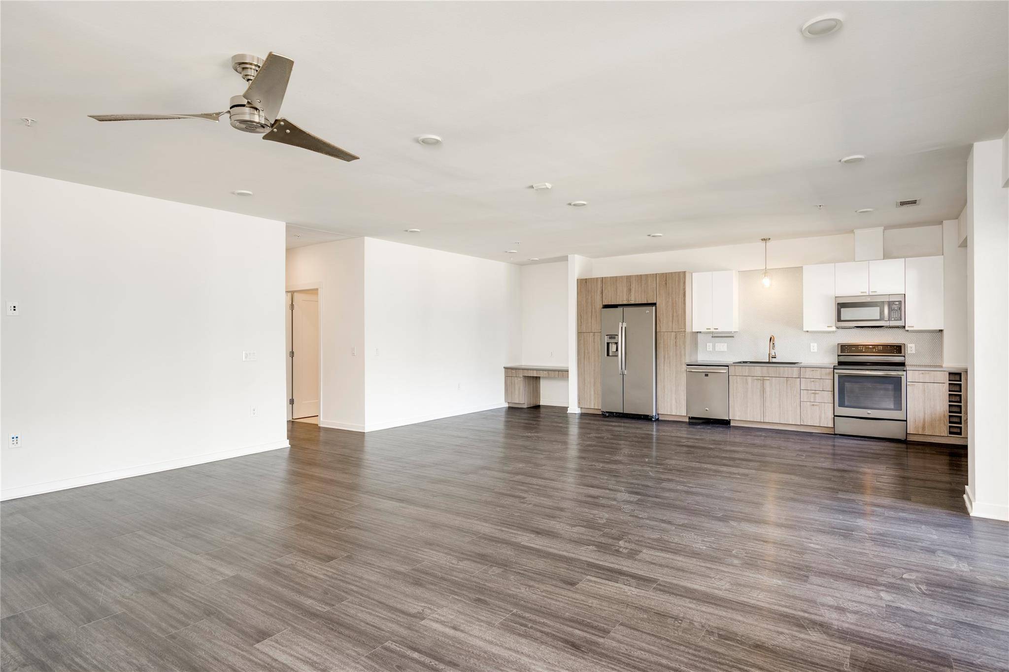 Austin, TX 78745,4361 S Congress Ave #312