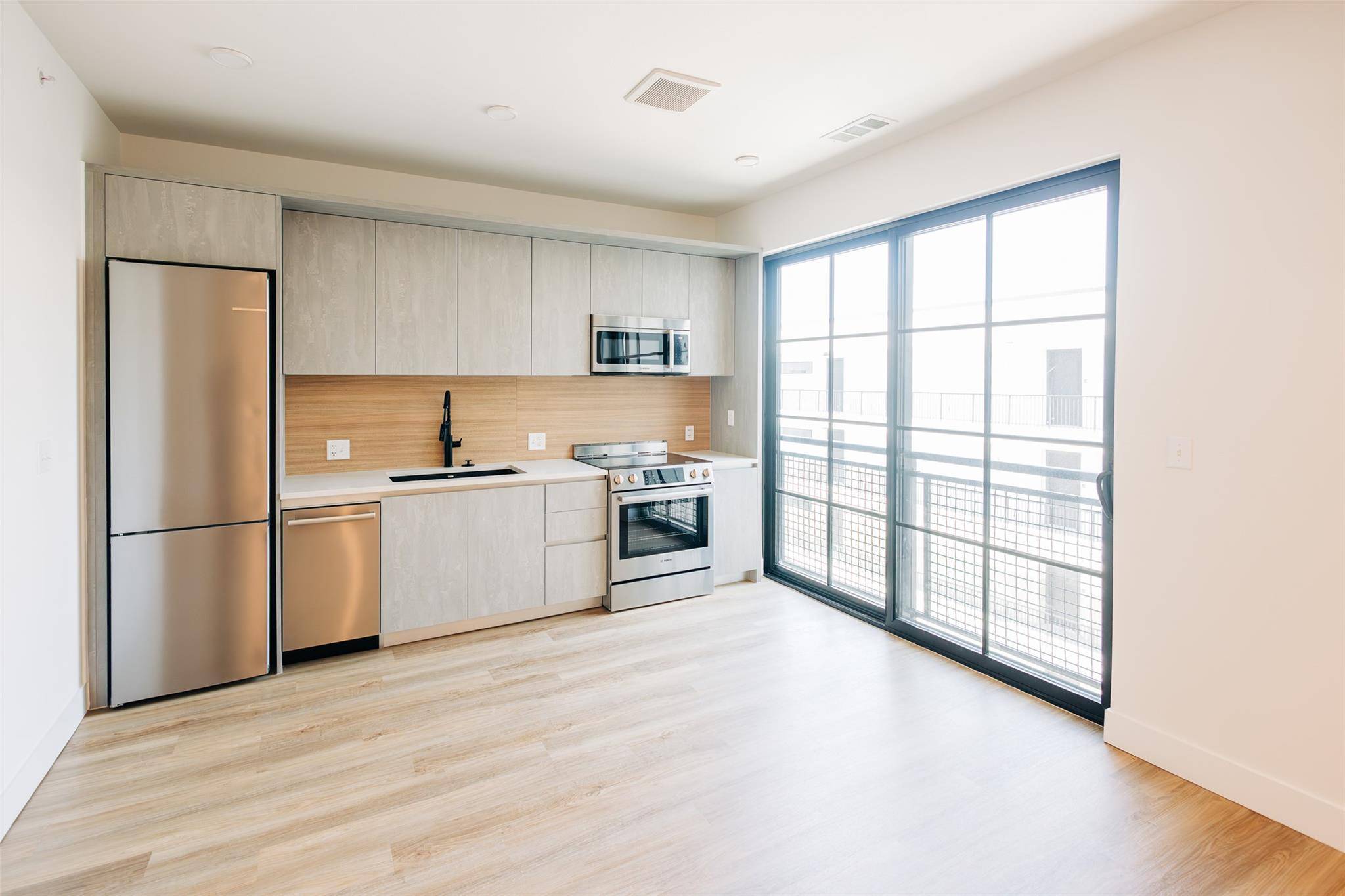 Austin, TX 78745,4315 S Congress Ave #406