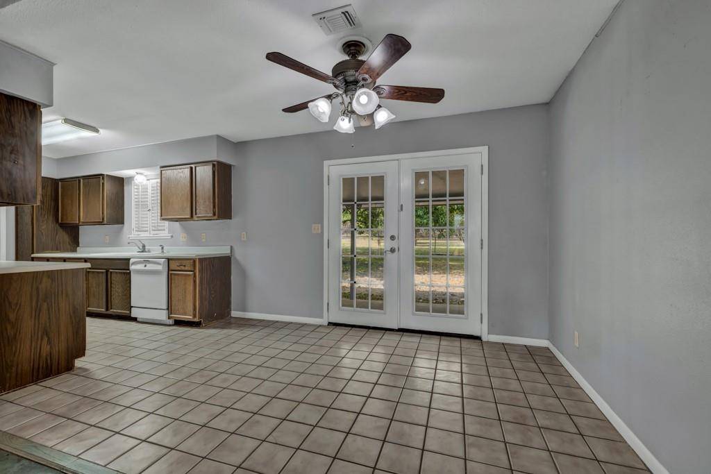 New Braunfels, TX 78130,1922 Lou Ann DR