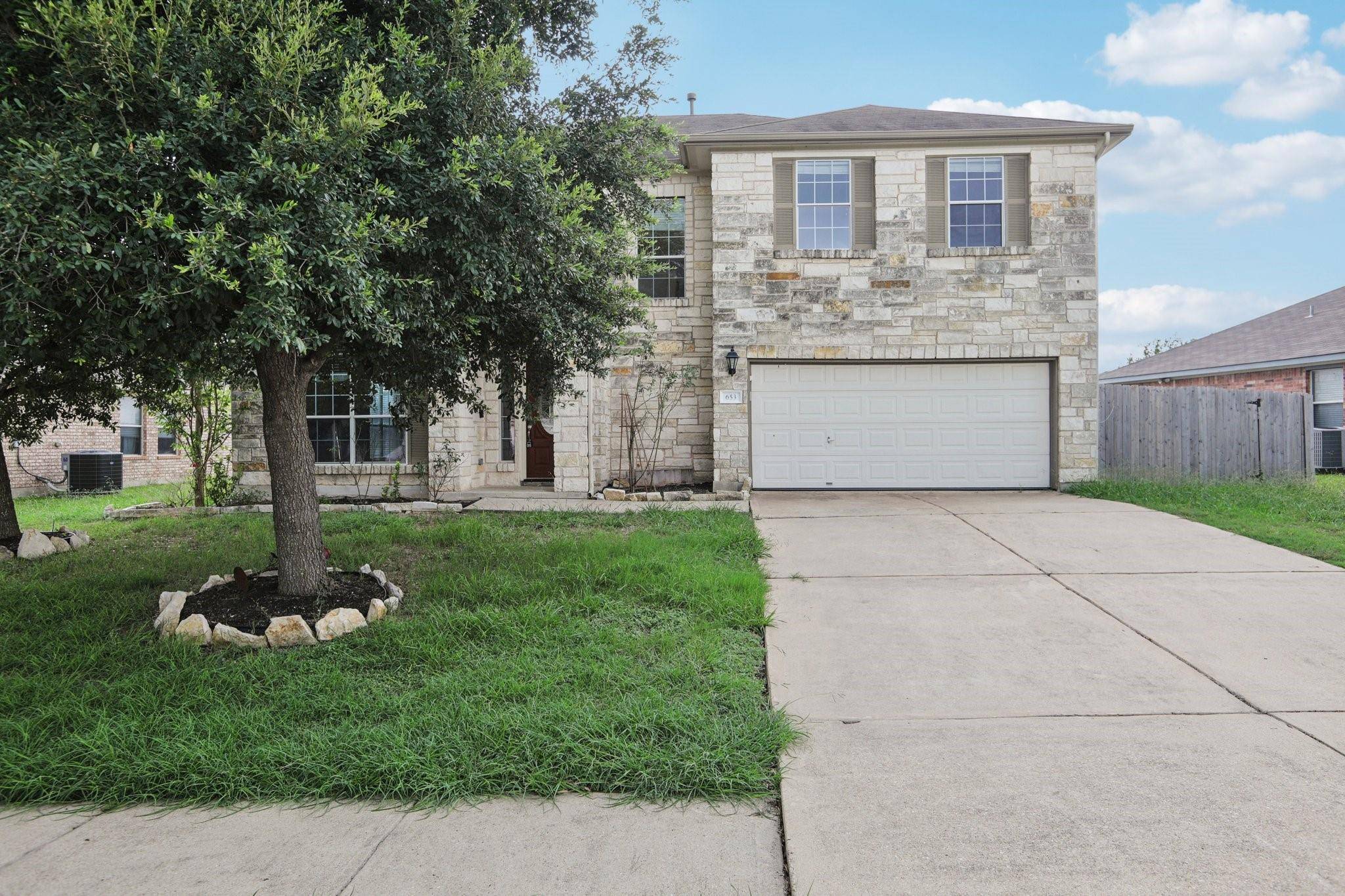 Buda, TX 78610,653 Dark Horse LN