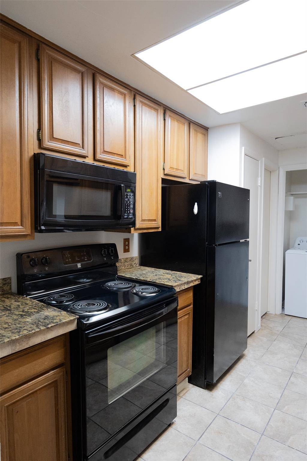 Austin, TX 78705,806 W 24 ST #207