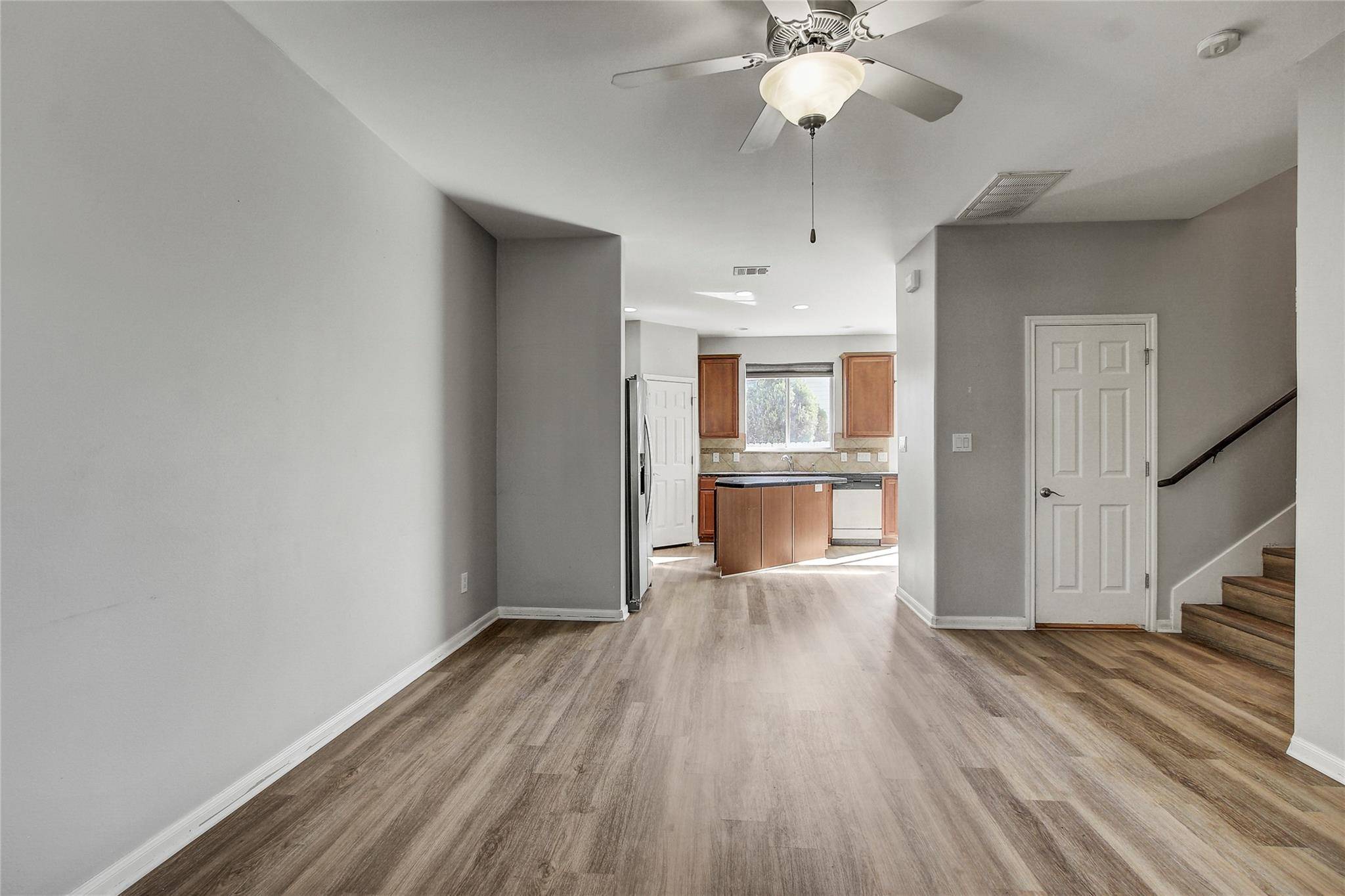 Austin, TX 78745,512 Eberhart LN #1207