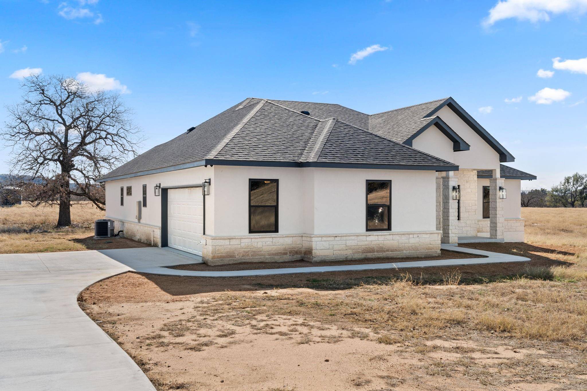Burnet, TX 78611,211 Lone Oak DR