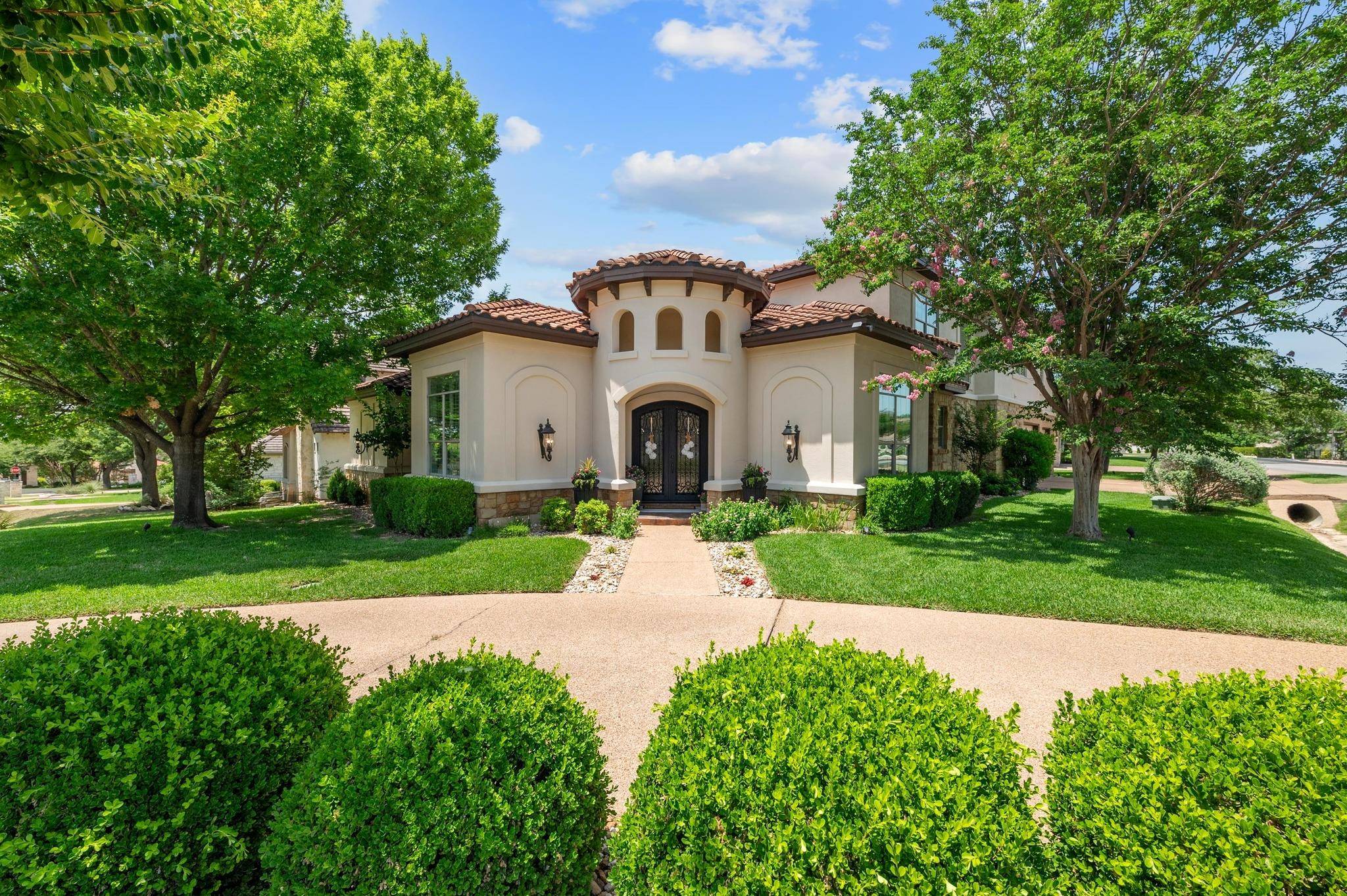 The Hills, TX 78738,7 SUNVIEW RD