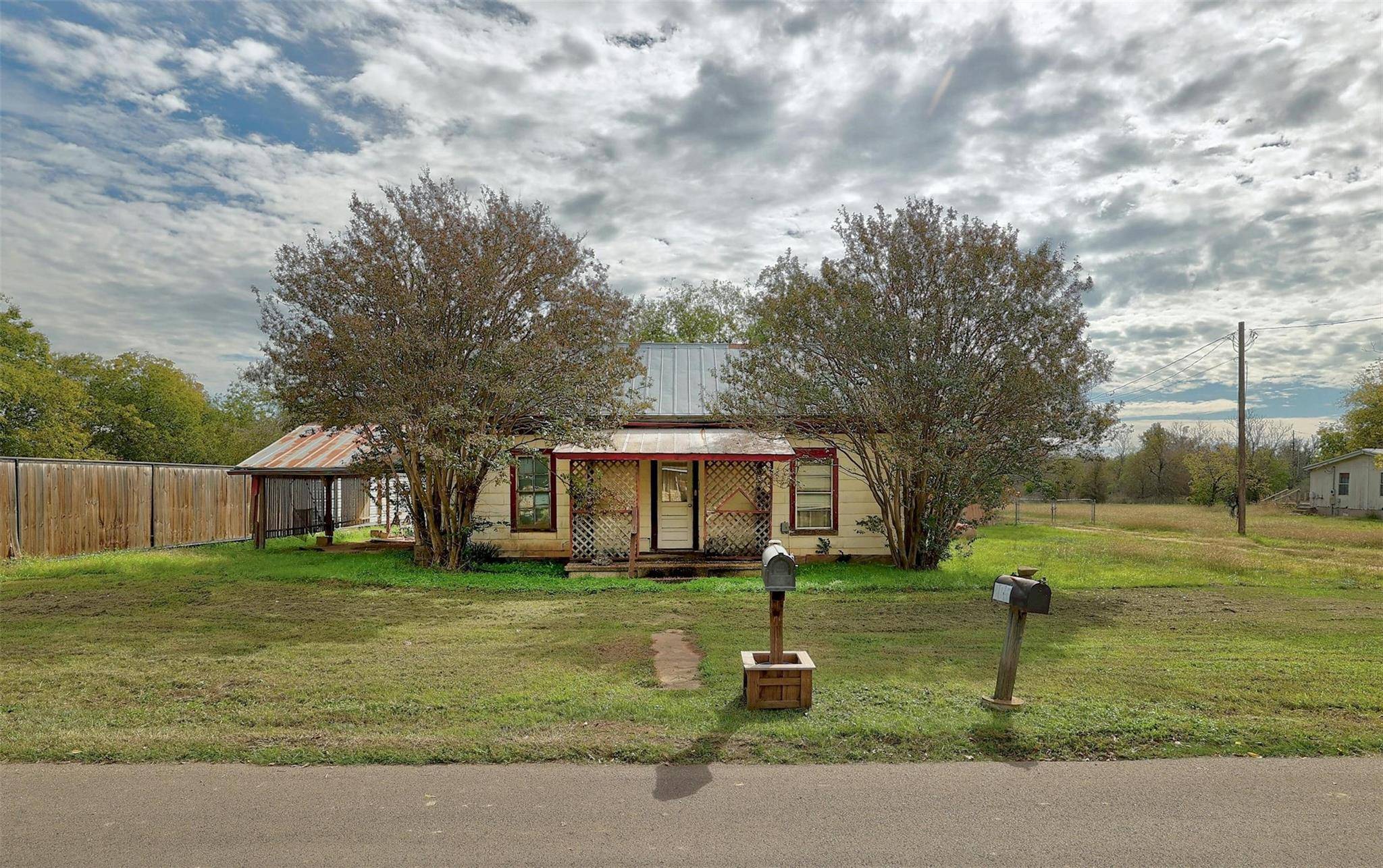 Liberty Hill, TX 78642,205 Fallwell ST